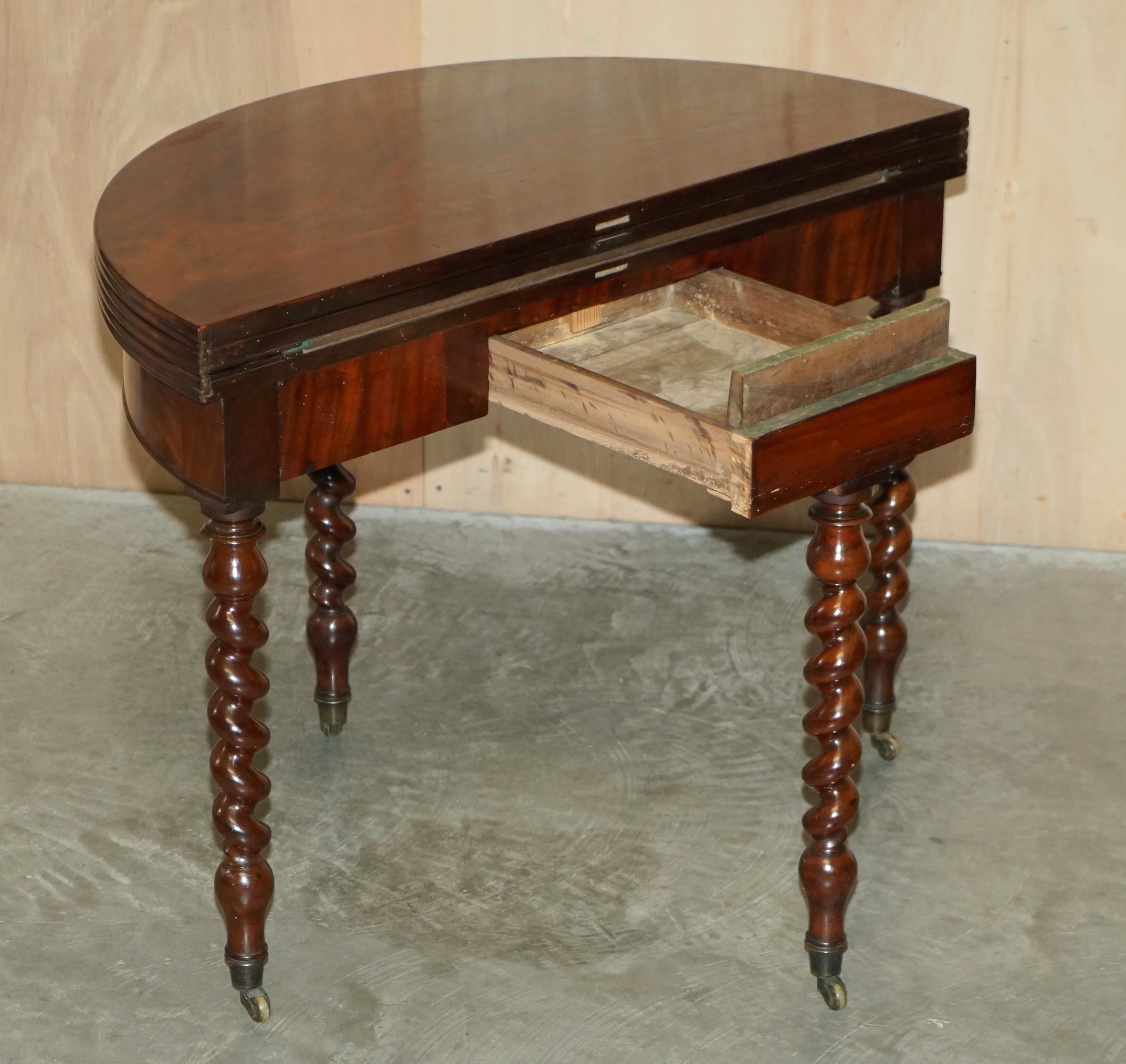CIRCA 1800 FULLY RESTORED FRENCH DiRECTORIE DEMI LUNE EXTENDING CARD GAMES TABLE For Sale 3