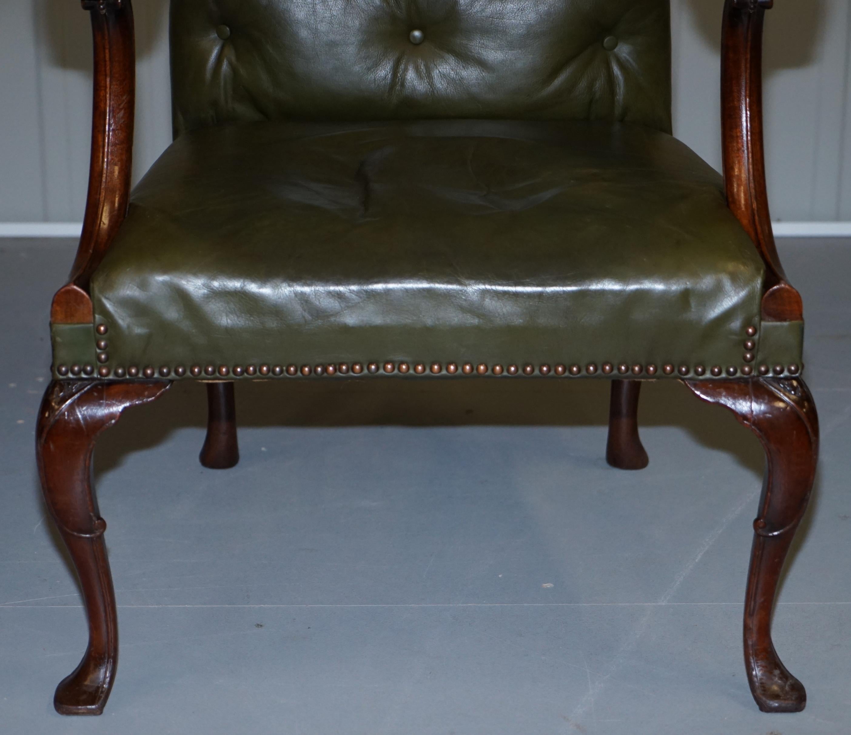 Gothic Revival Georgian Irish Chesterfield Leather Carver Armchair, circa 1800 For Sale 3