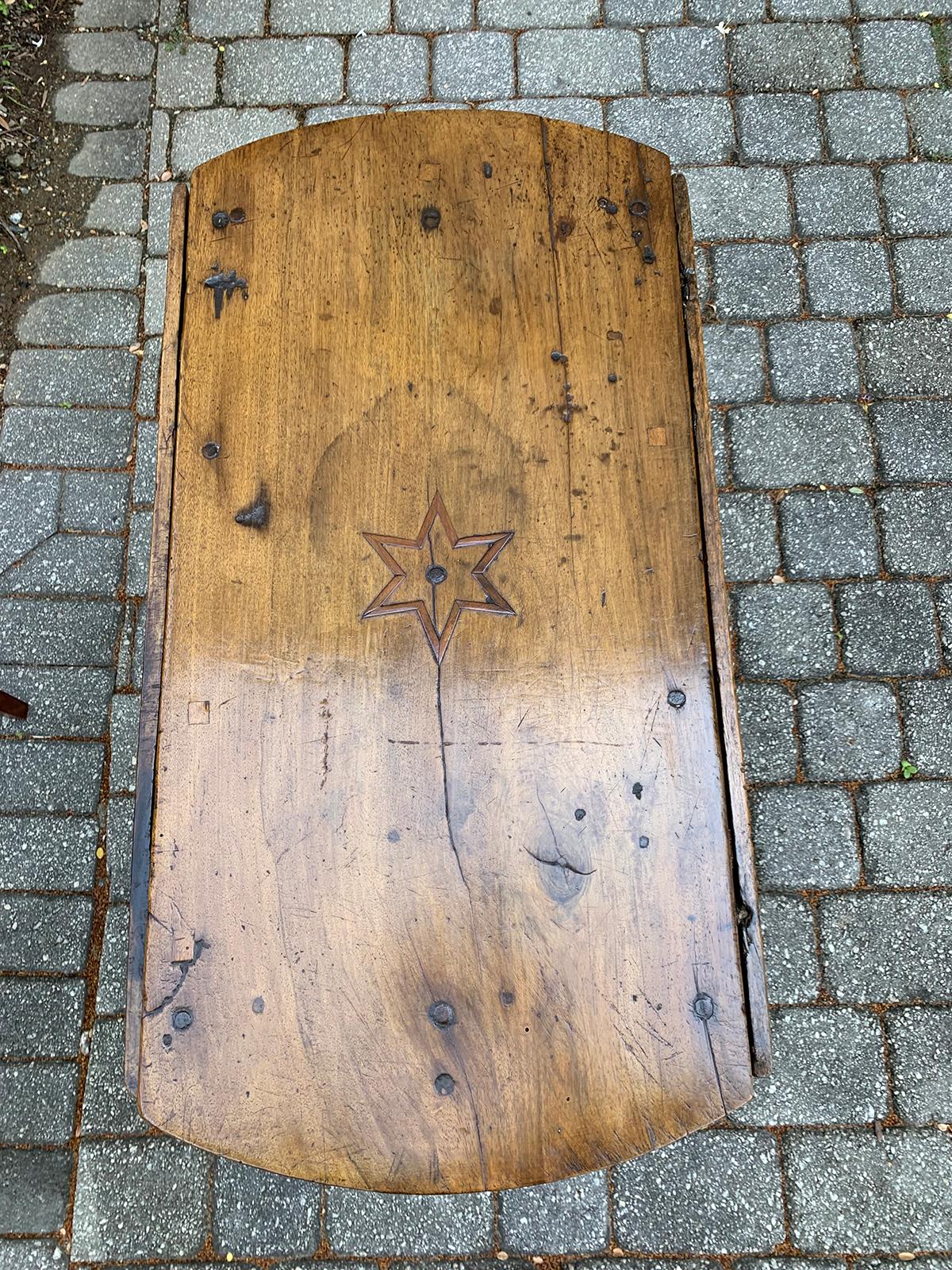 Inlaid Drop-Leaf Table with Drawer, Possibly George I, circa 1800 11