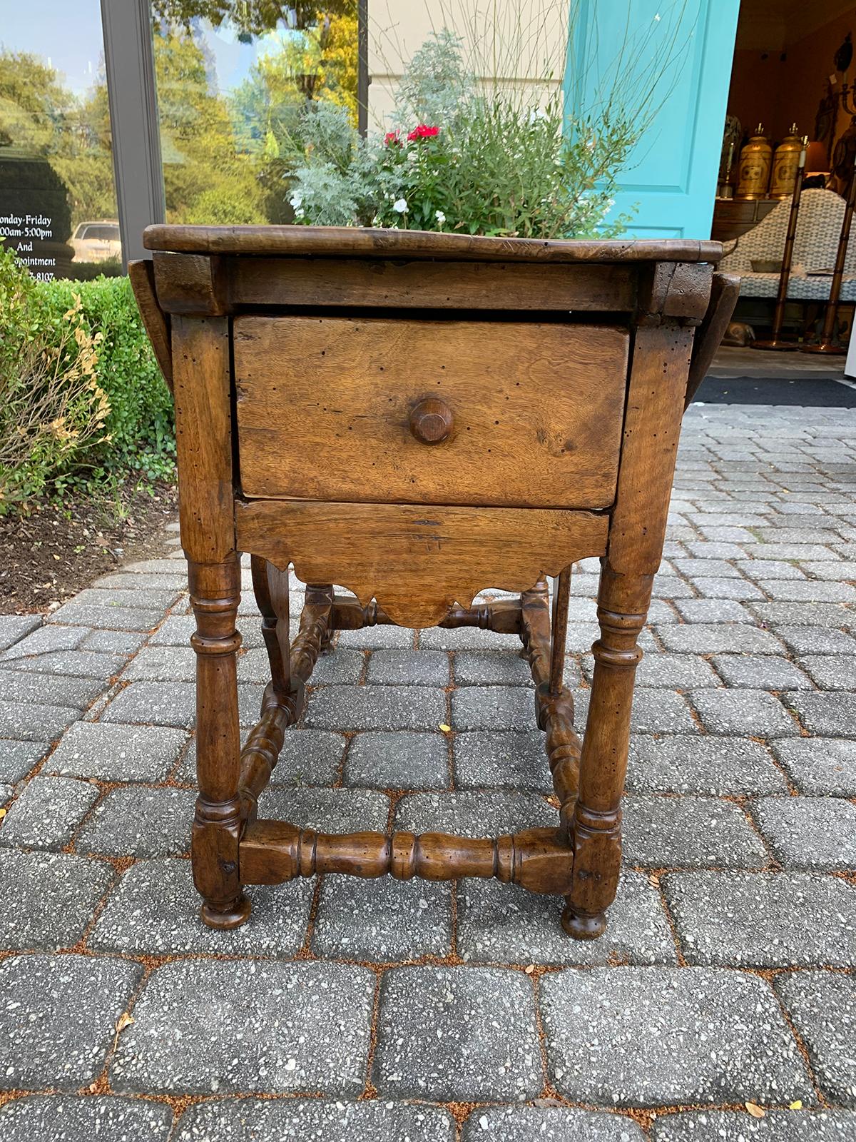 Inlaid Drop-Leaf Table with Drawer, Possibly George I, circa 1800 In Good Condition In Atlanta, GA
