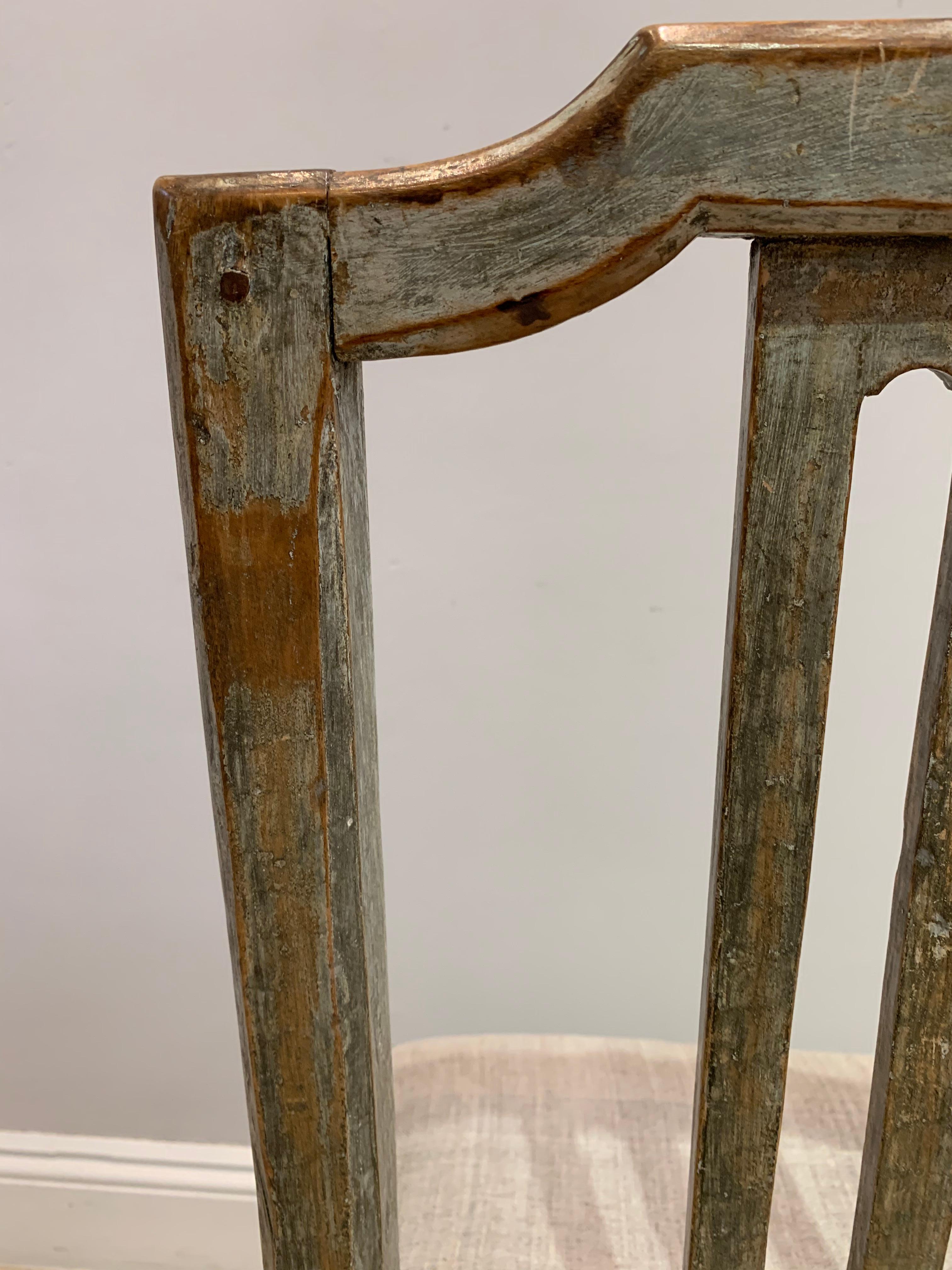 Painted Gustavian Swedish Side Chair with Decorative Flower Carving, circa 1800 For Sale 7