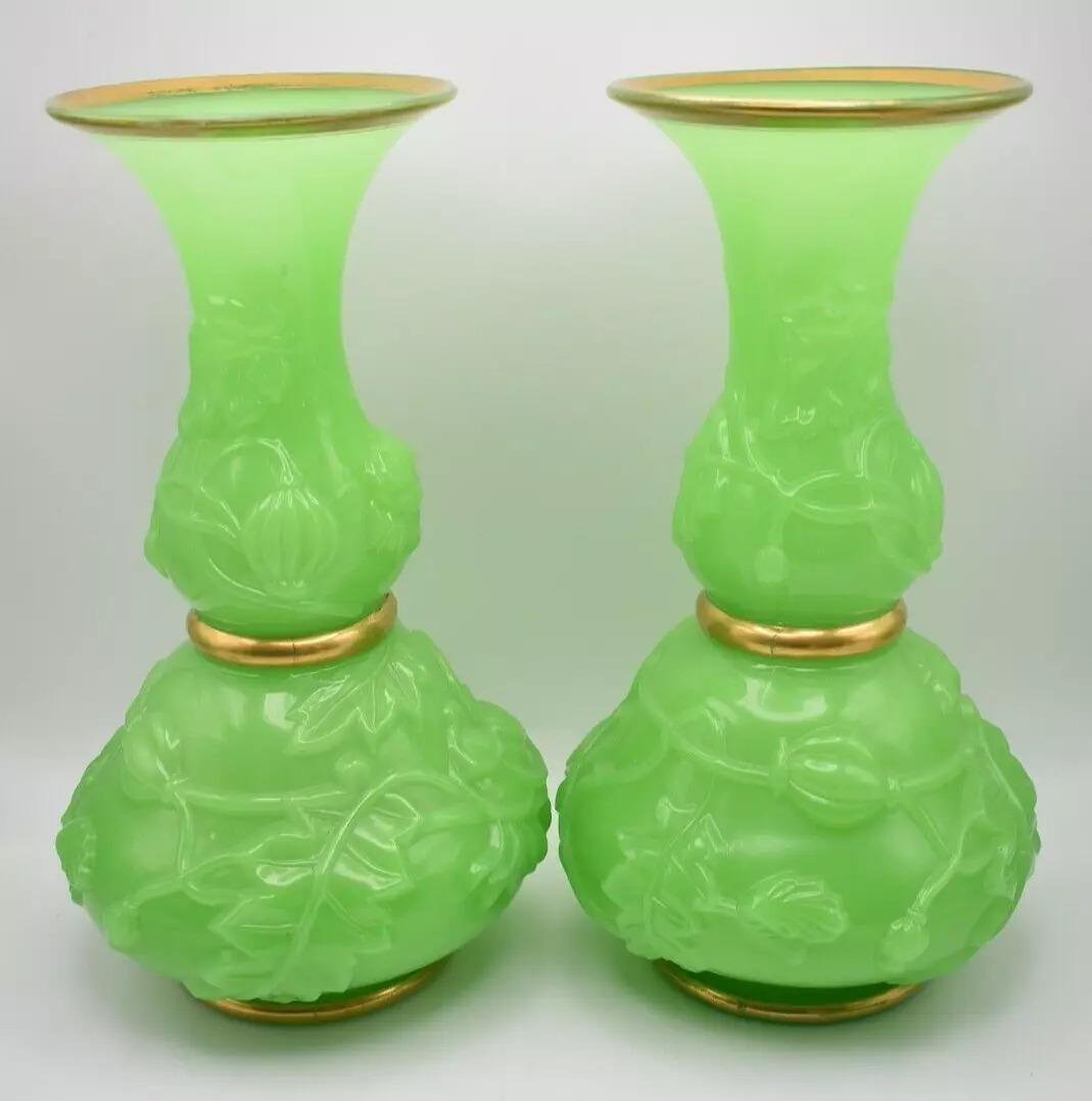 Circa 1800 Pair of French Opaline Baccarat Vases Leaf and Floral Raised Design In Excellent Condition For Sale In London, GB