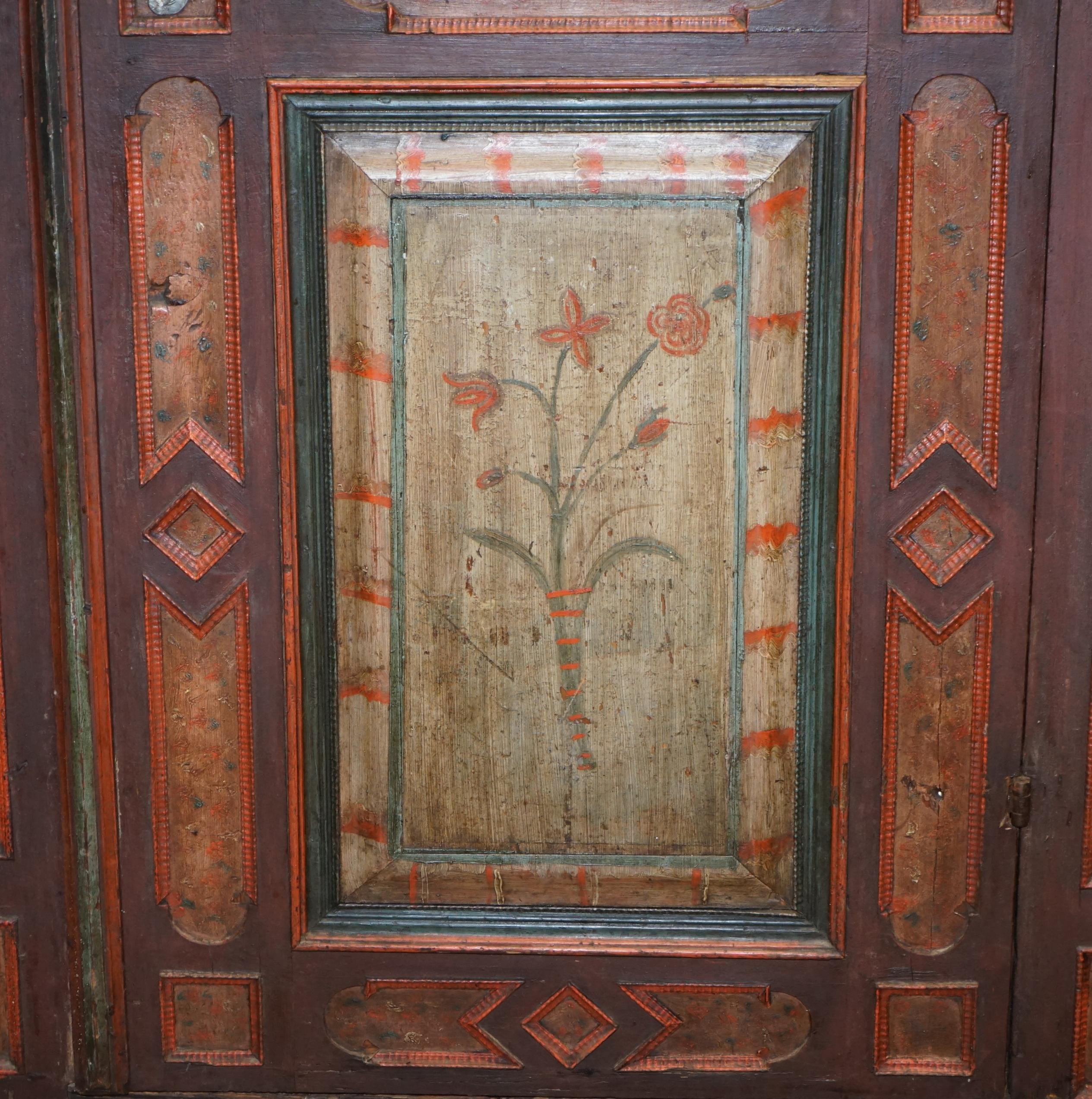 CIRCA 1800 Sumlime Hand Painted European Wardrobe or Hall Cupboard in Oak Wood (Europäisch) im Angebot