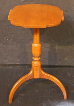 CIRCA 1810-1820 New England Kerzenständer Beistelltisch