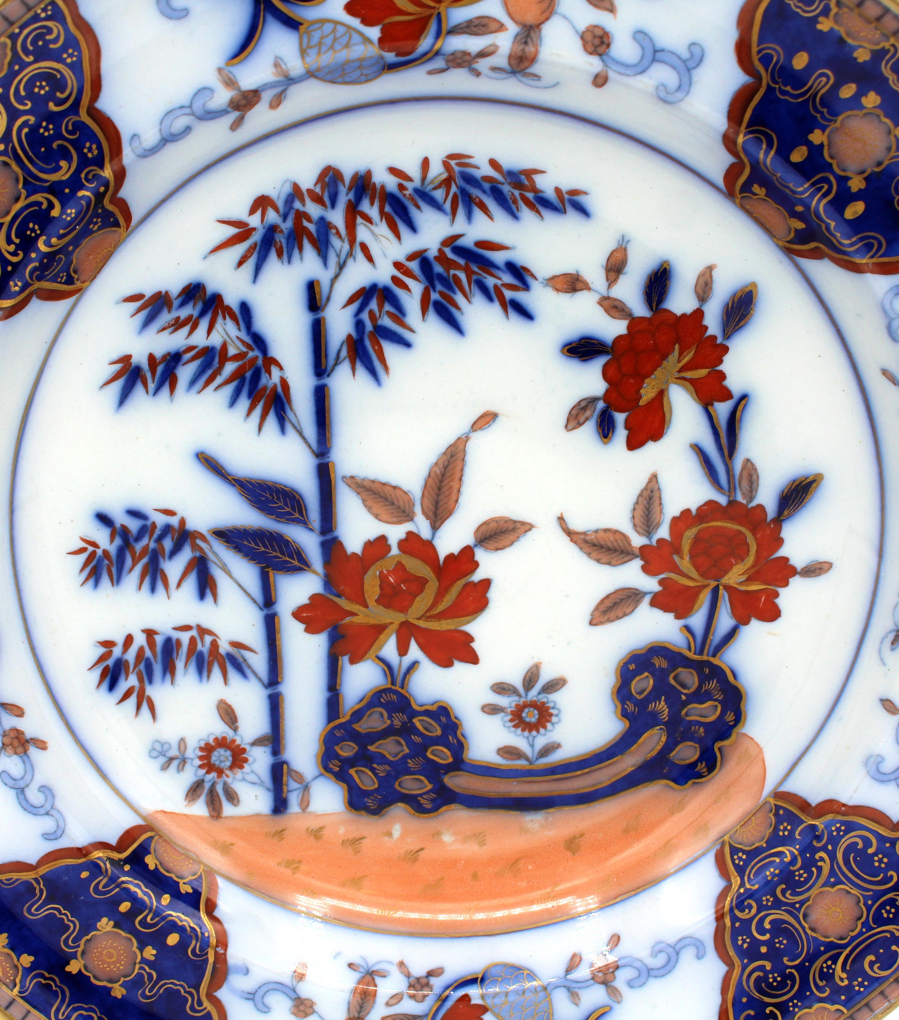 Circa 1810-1820 Pareja de platos hondos de porcelana china de Davenport en Bueno estado para la venta en Chapel Hill, NC
