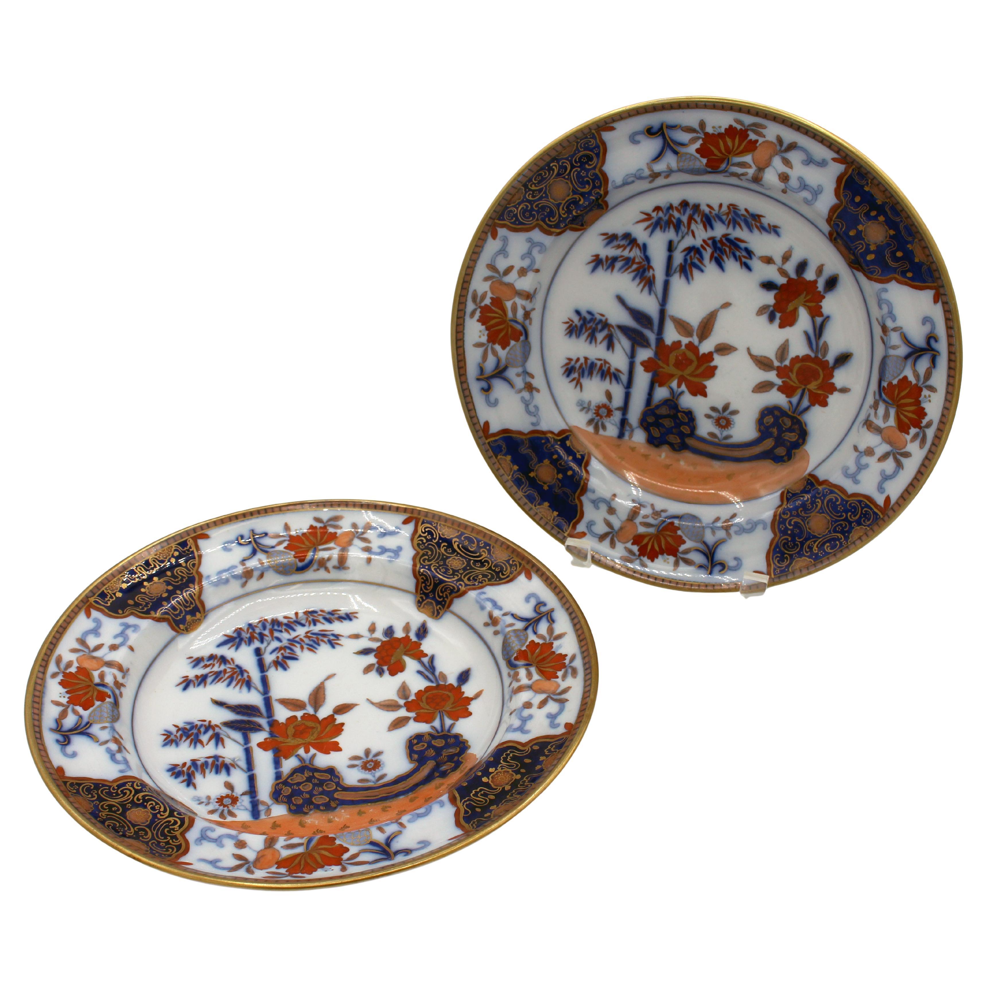 Circa 1810-1820 Coppia di piatti da minestra in Stone China di Davenport