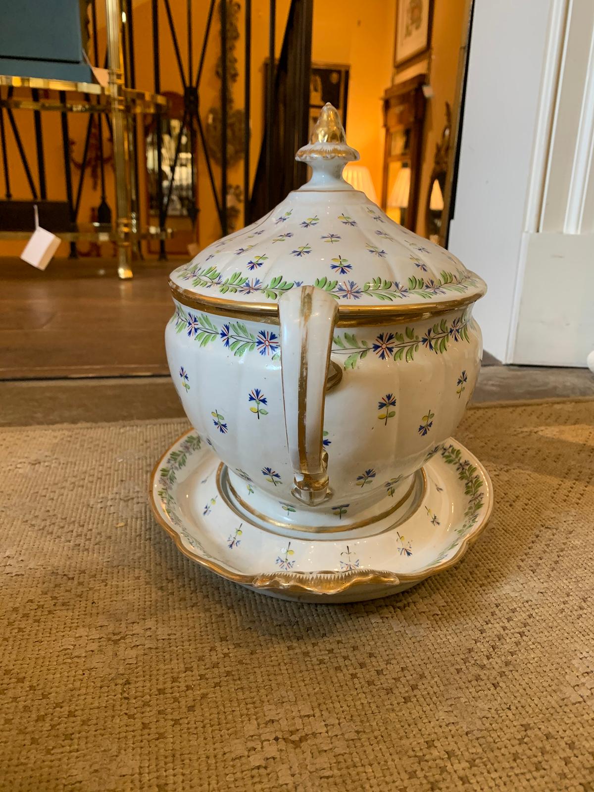 English Sprig Tureen by Chamberlain Worcester, Marked, Nemo Fidelier, circa 1810 For Sale 1