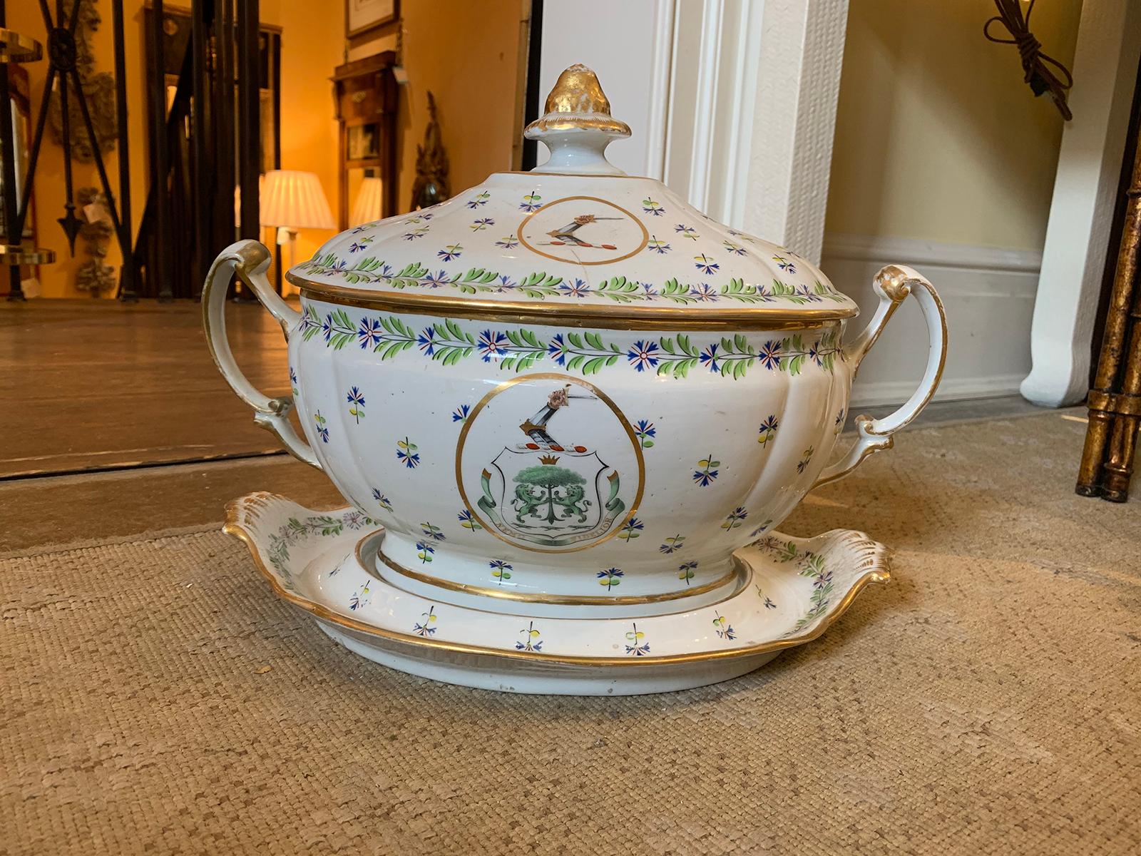 English Sprig Tureen by Chamberlain Worcester, Marked, Nemo Fidelier, circa 1810 For Sale 2