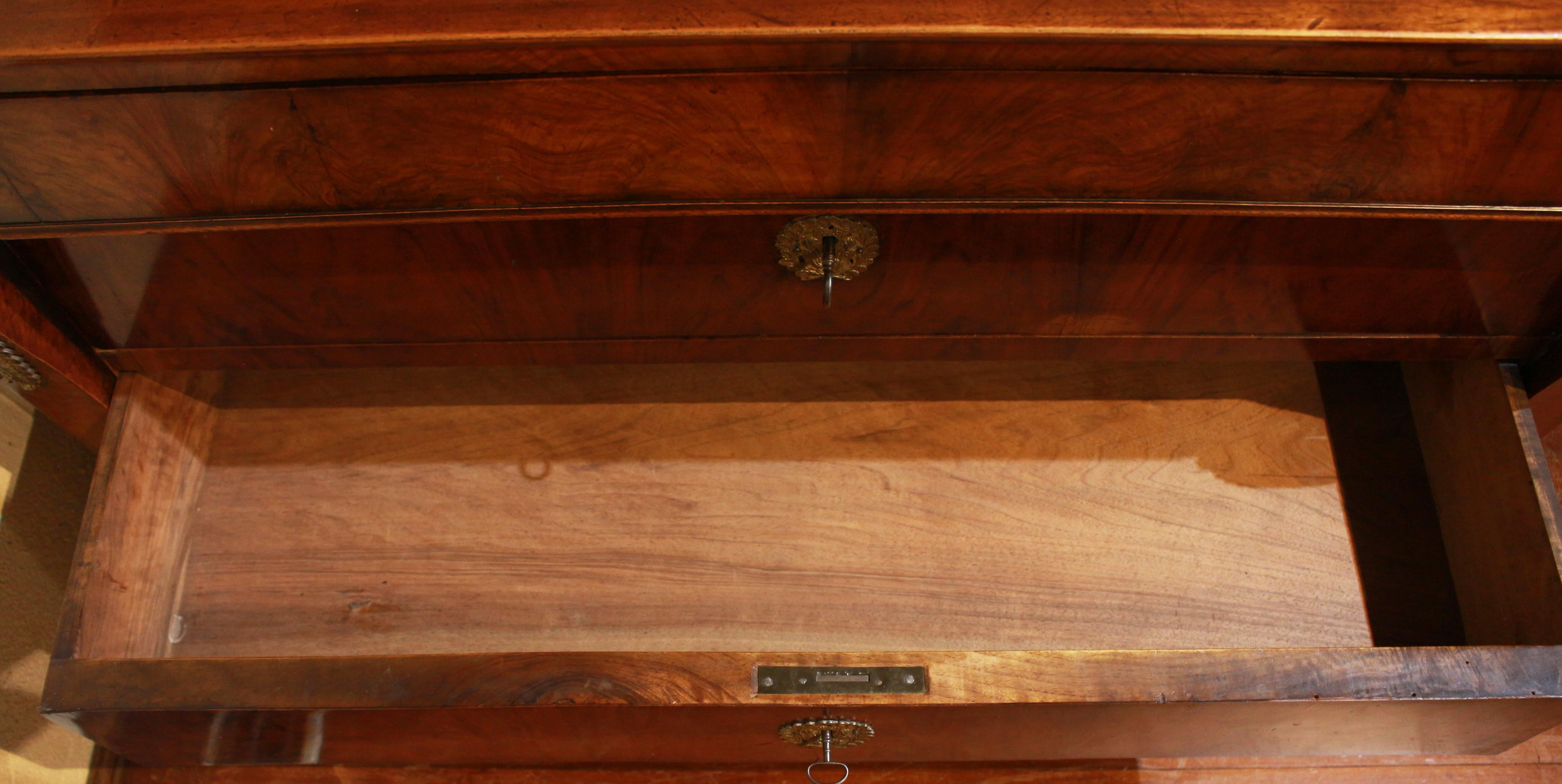 Début du XIXe siècle Commode à 4 tiroirs Circa 1815 French Empire en vente