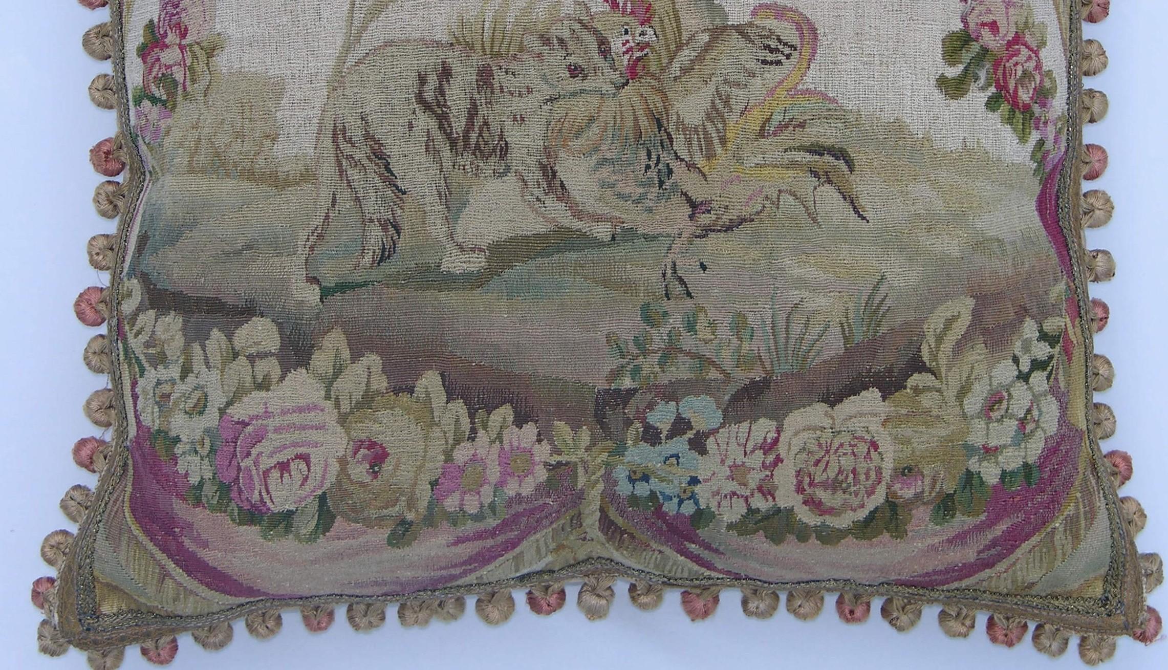 Circa 1820 Antique French Aubusson Tapestry Pillow In Good Condition For Sale In Los Angeles, US