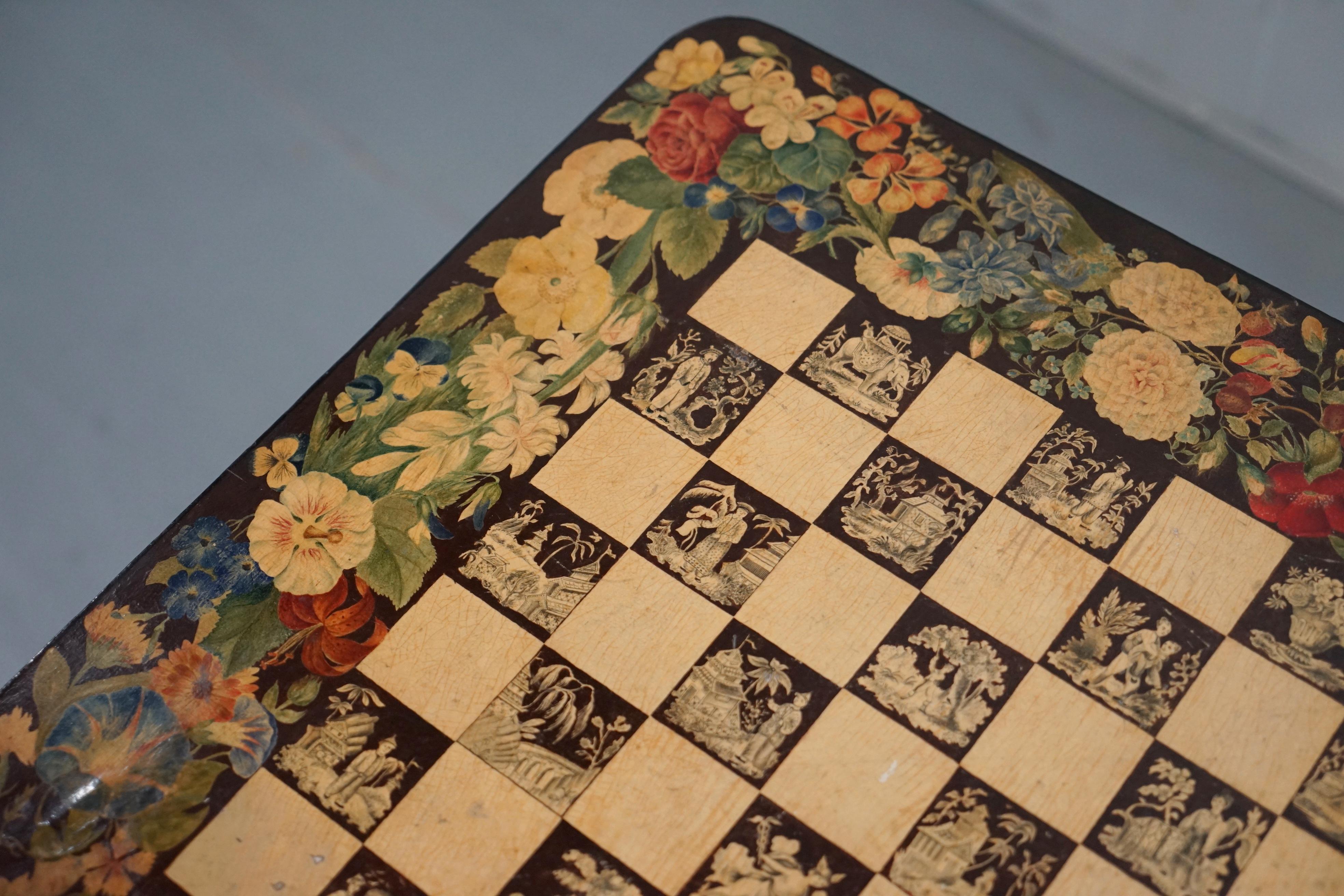 Hand-Crafted Chinese Chinoiserie George IV Rare Wood Games Table Chess Tilt Top, circa 1820