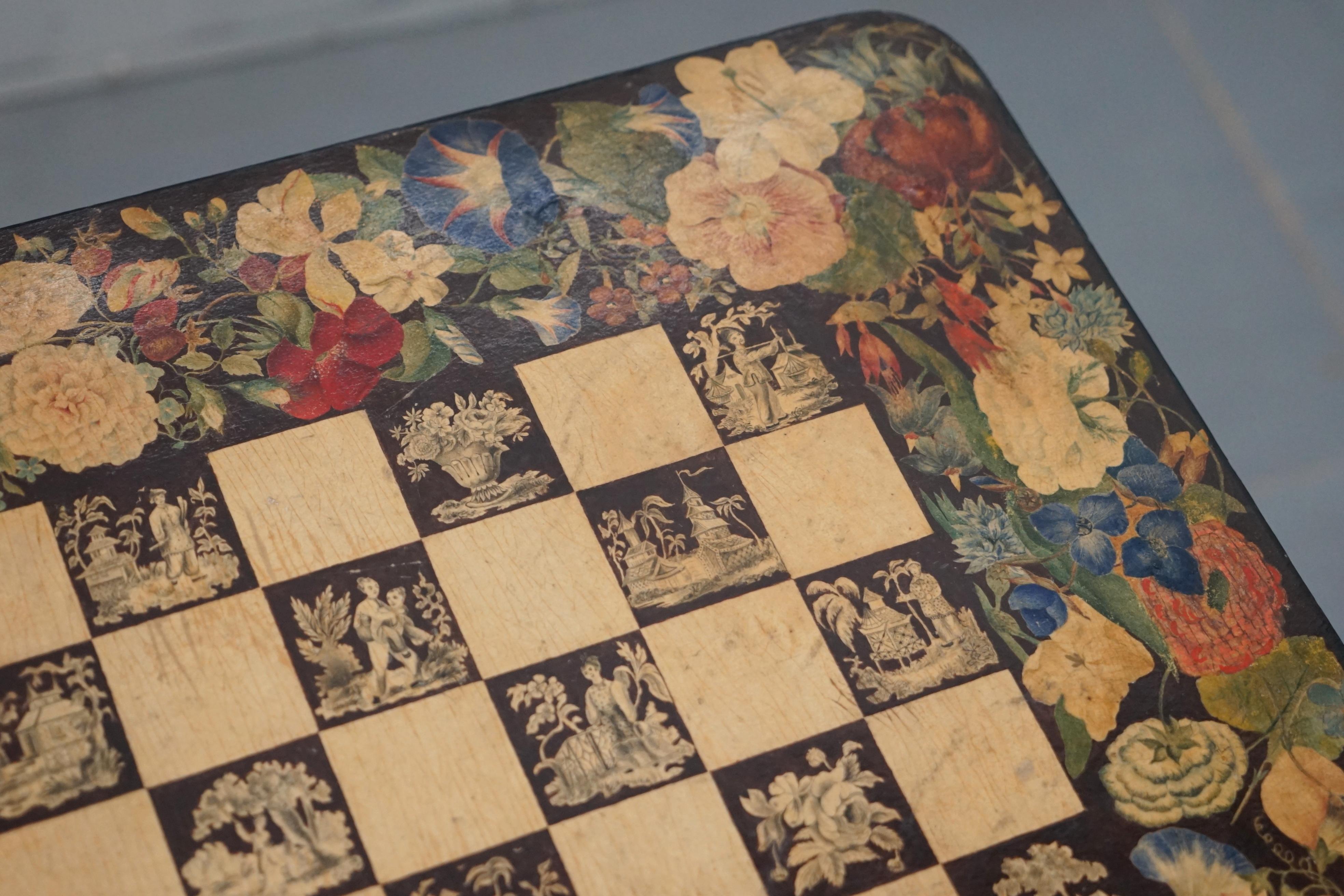 Early 19th Century Chinese Chinoiserie George IV Rare Wood Games Table Chess Tilt Top, circa 1820