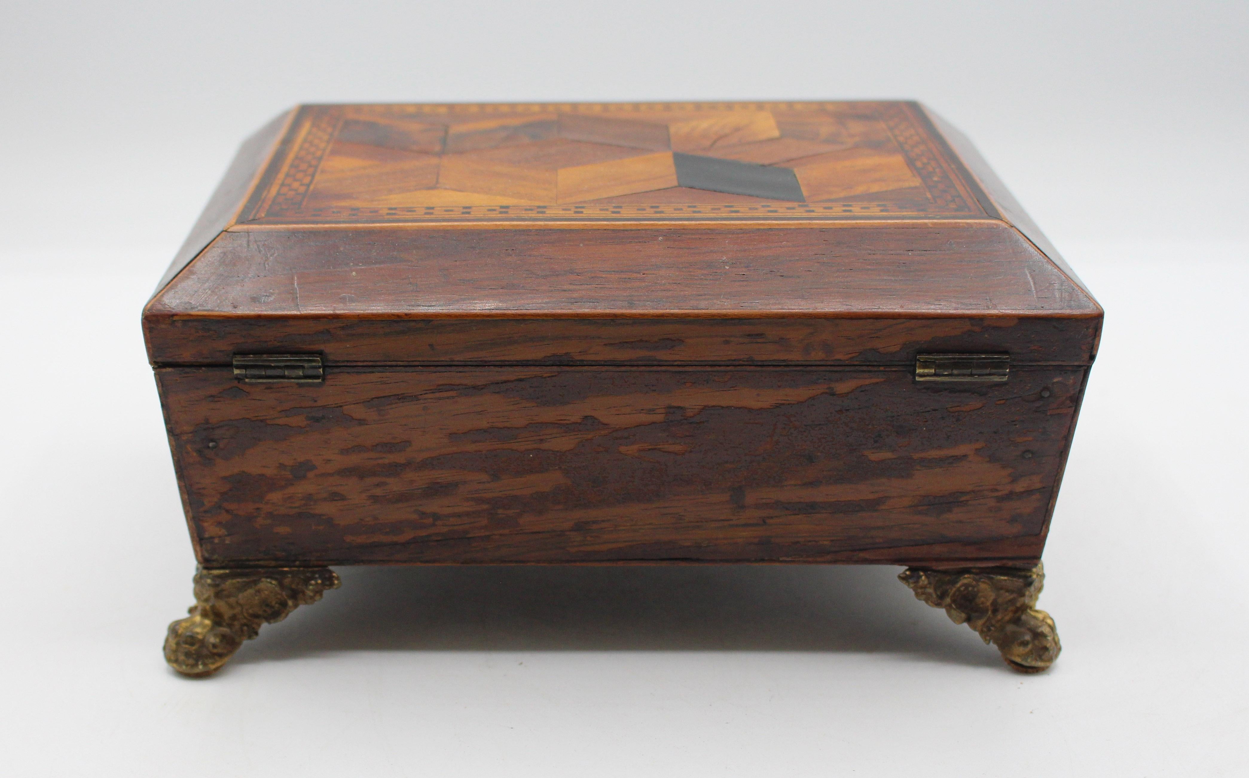 Circa 1820 English Regency Period Work Box In Good Condition For Sale In Chapel Hill, NC
