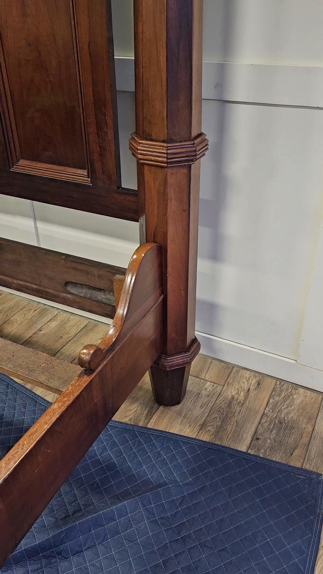 Frühes 19. Jahrhundert Amerikanisches Empire-Bett aus Palisanderfurnier im Angebot 4