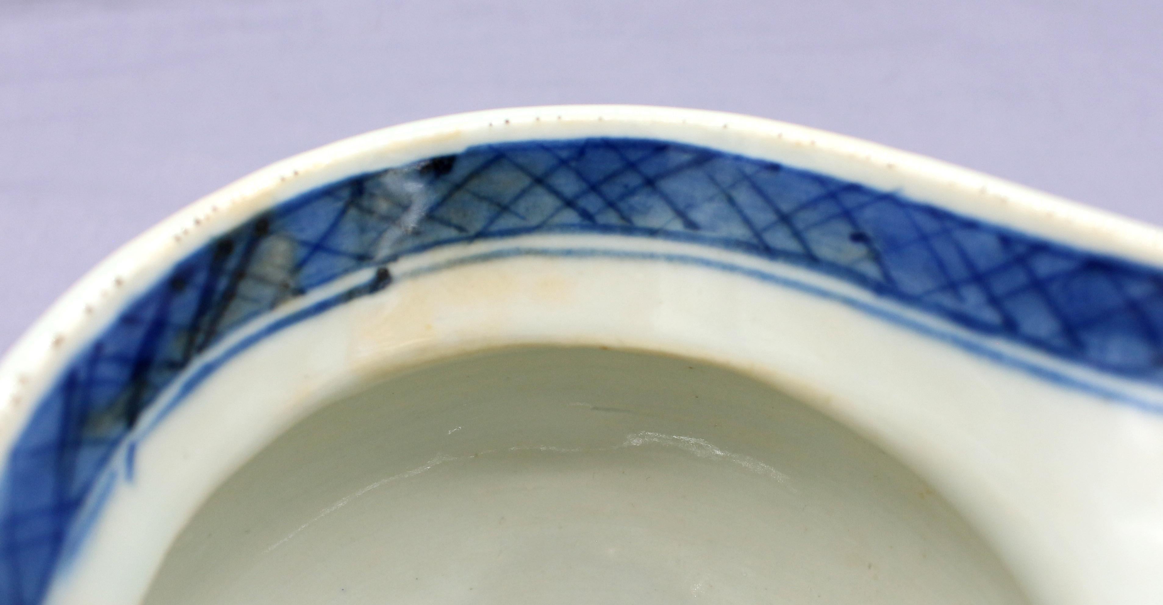 Circa 1830 Chinese Export Porcelain Blue Canton Gravy Boat For Sale 1