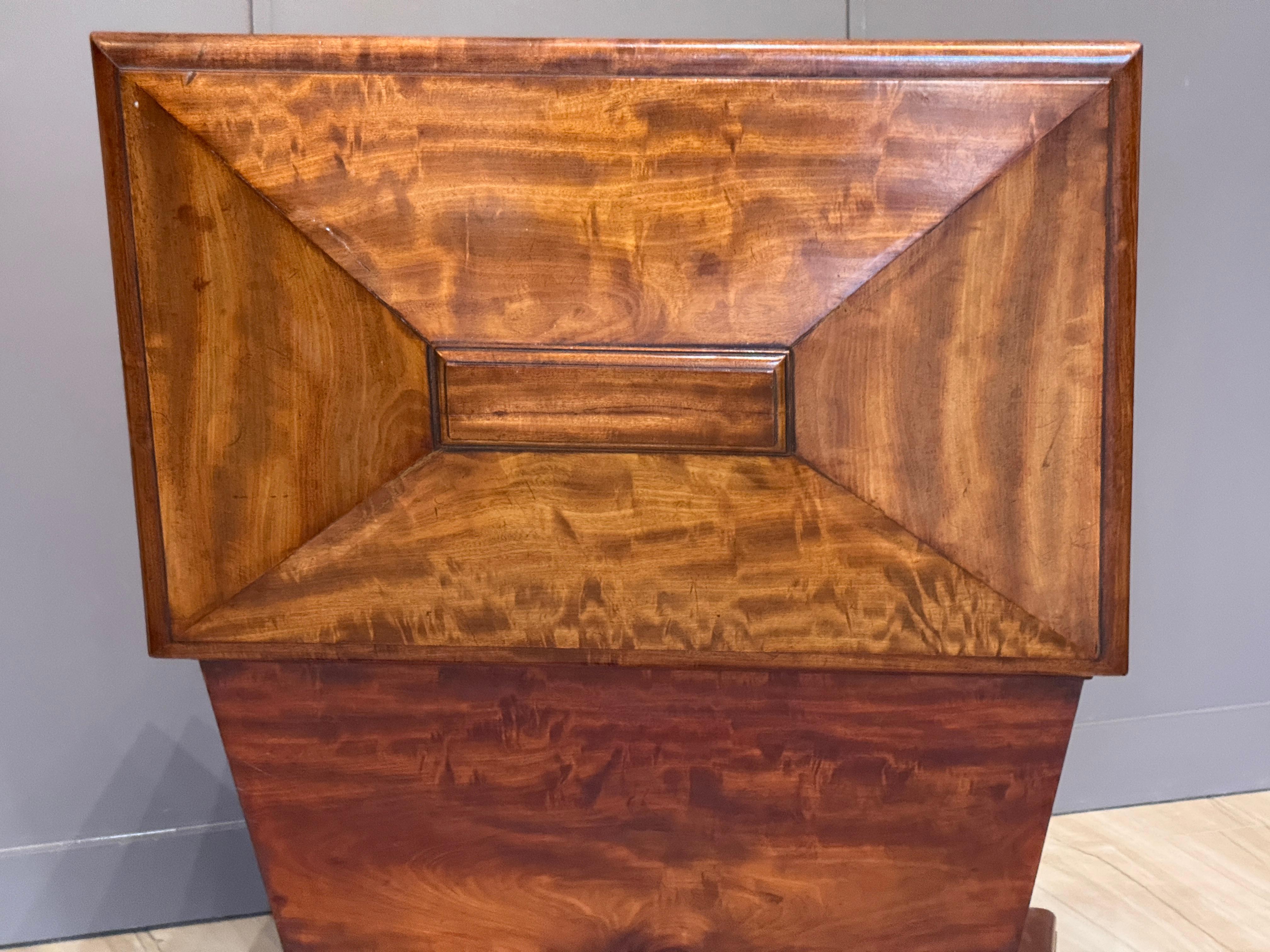 Circa 1830 English Regency Sarcophagus-Form Cellarette For Sale 9