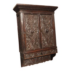 Armadio da parete in legno di noce in stile rinascimentale, italiano, 1830 ca.