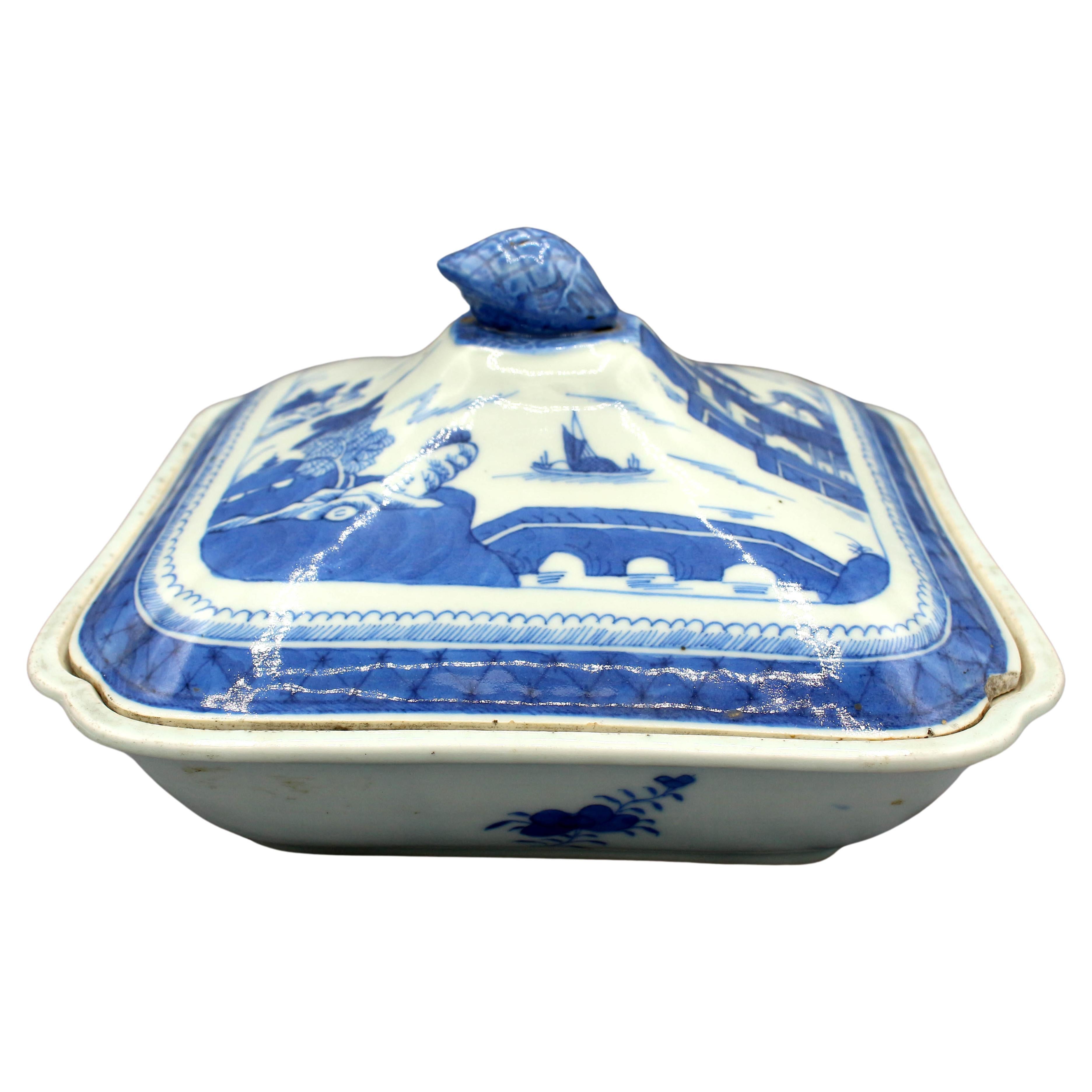 Circa 1830s Blue Canton Associated Covered Vegetable Dish, Chinese Export For Sale