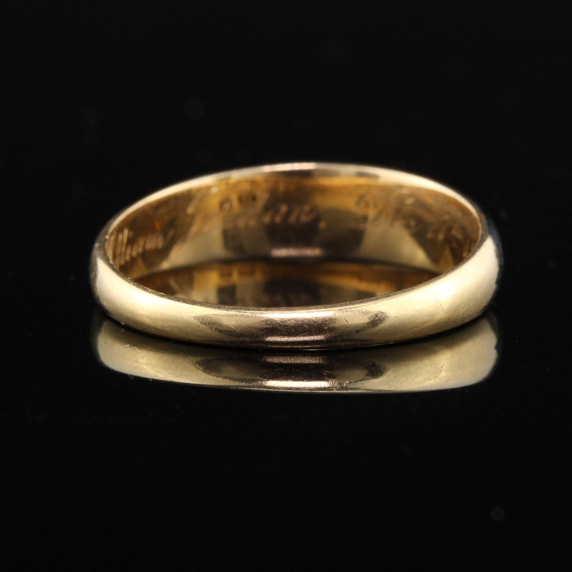 Women's or Men's Antique Georgian 18 Karat Yellow Gold Black Enamel and Pearl Mourning Ring