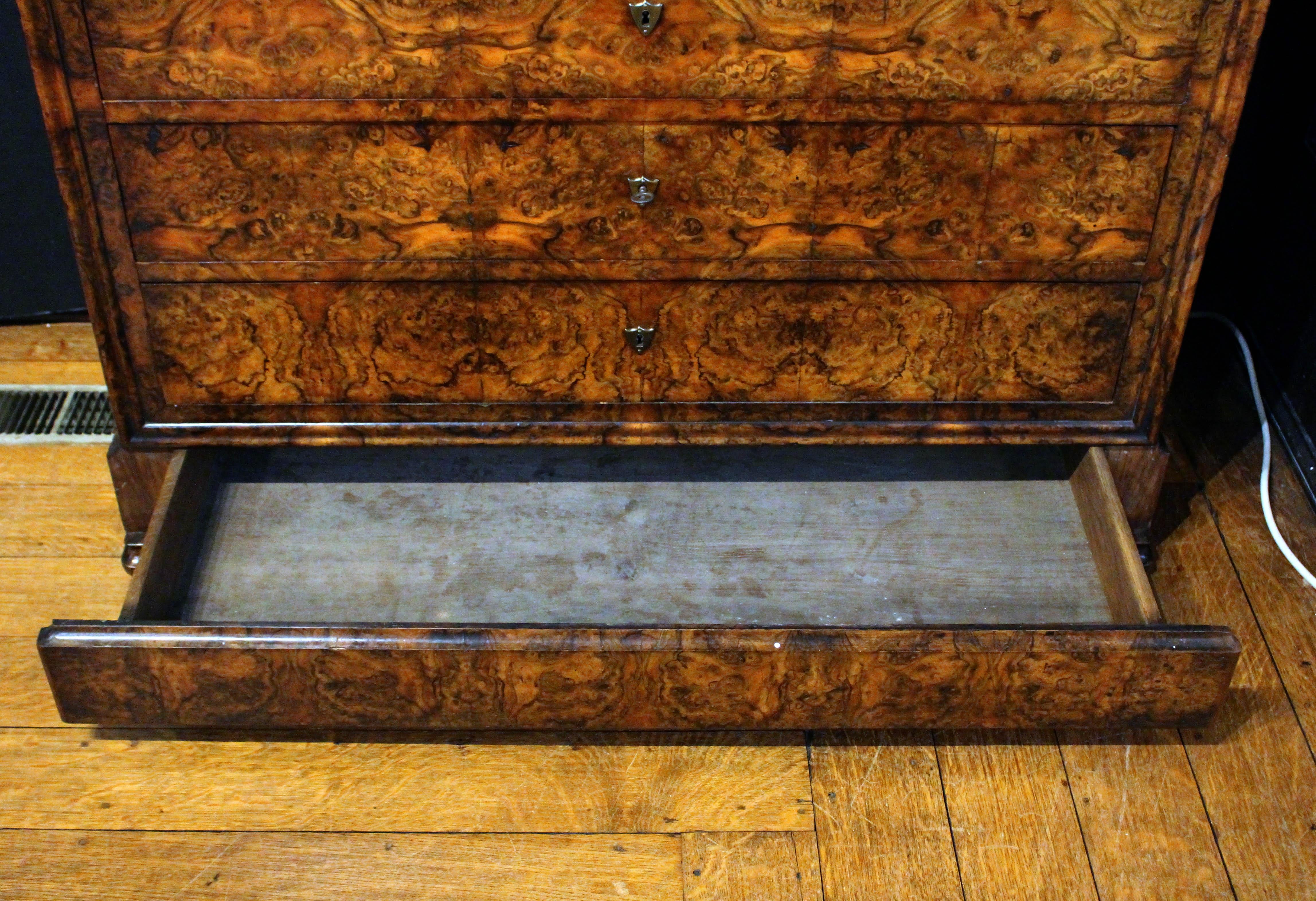 Marmo CIRCA 1840 Commode o cassettiera francese con piano in marmo Louis Philippe in vendita
