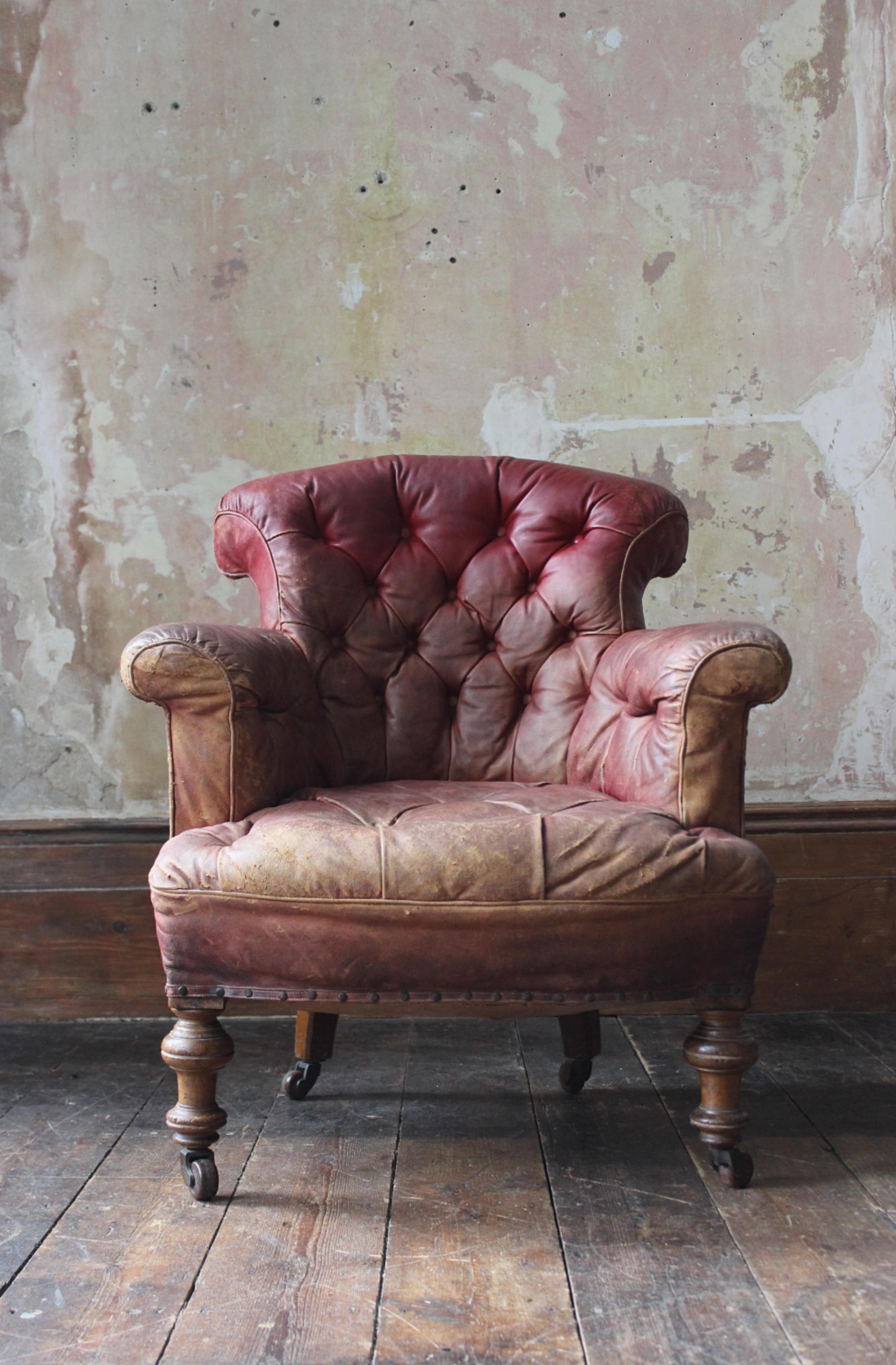 Circa 1845 Robert Strahan & Co Ireland Dublin Red Leather Armchair, Elveden Hall For Sale 2