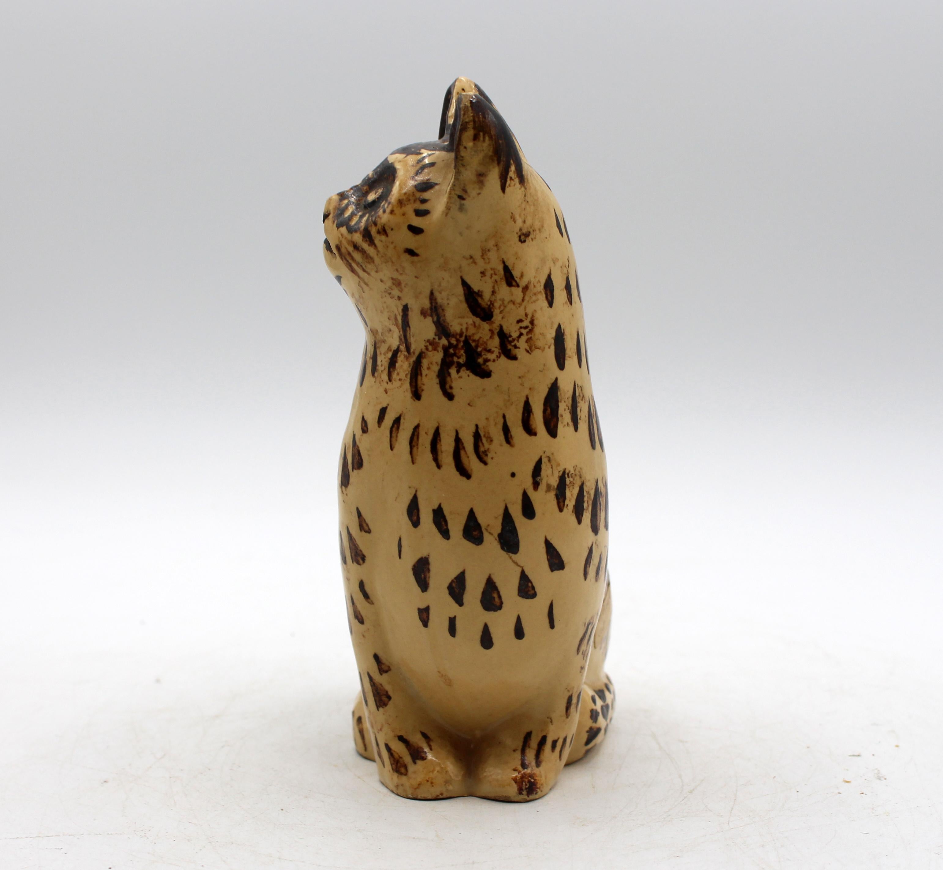 Inglese Gatto in ceramica Staffordshire, 1850-80 circa, inglese in vendita