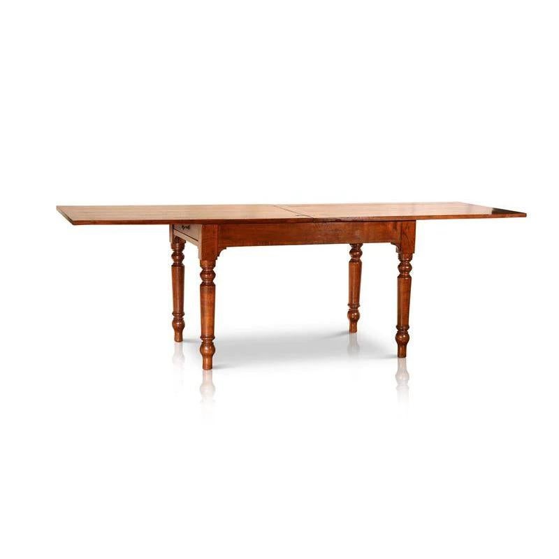 Circa 1850, Italian Chestnut Extendable Table In Excellent Condition For Sale In BALCATTA, WA