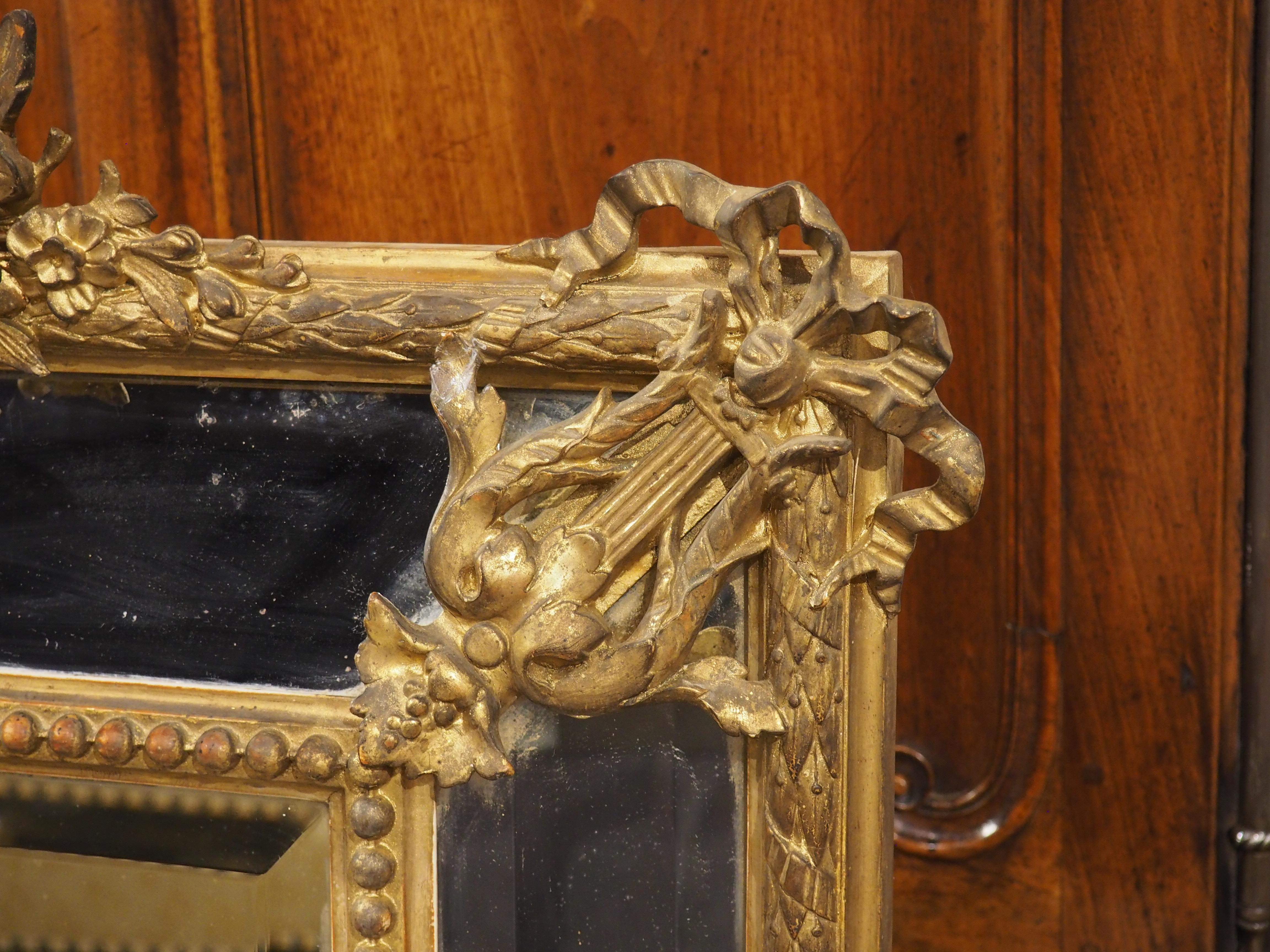 Specchio a cuscino in legno dorato di Napoleone III, Francia, 1850 ca. in vendita 3