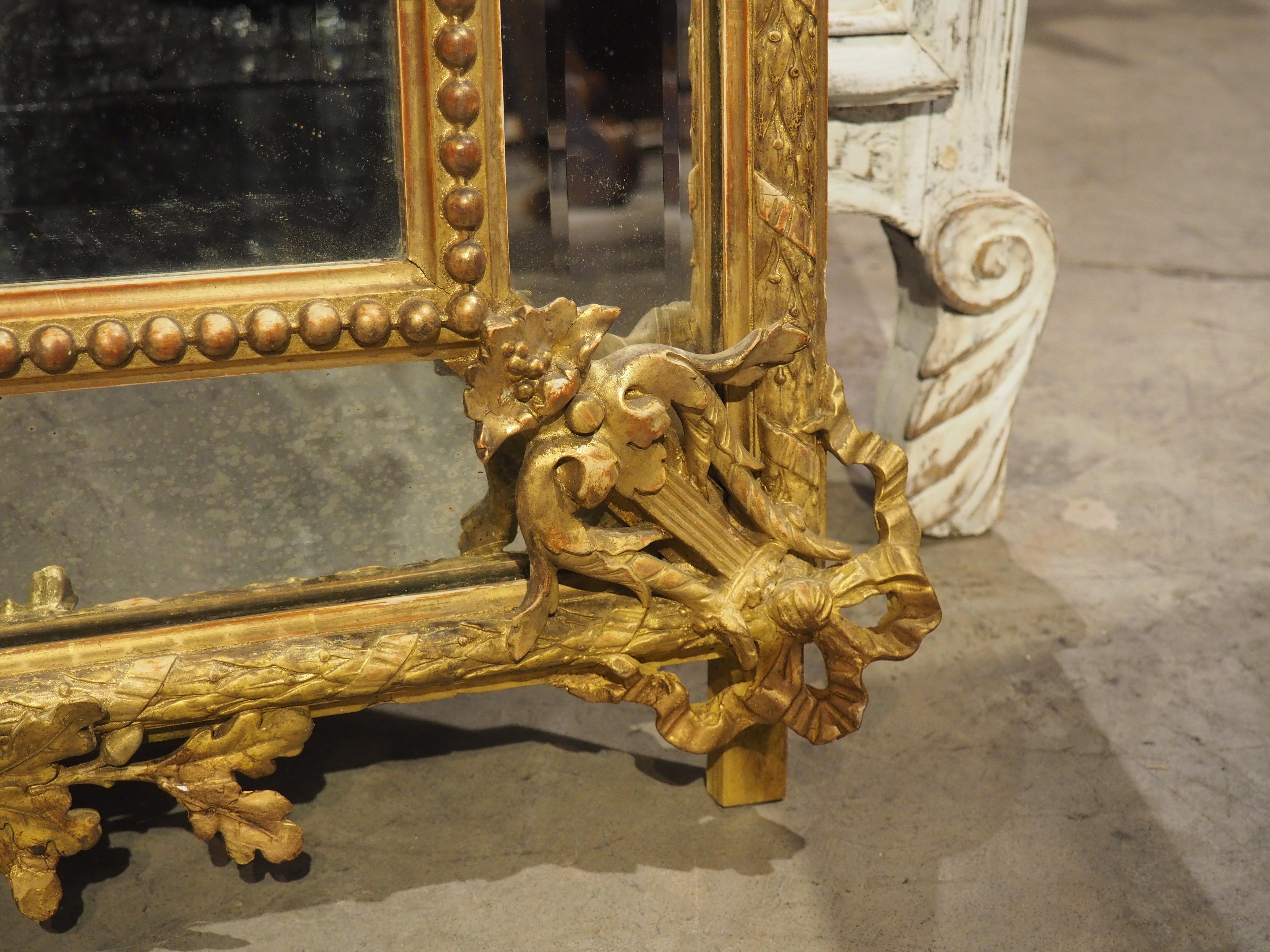 Specchio a cuscino in legno dorato di Napoleone III, Francia, 1850 ca. in vendita 10