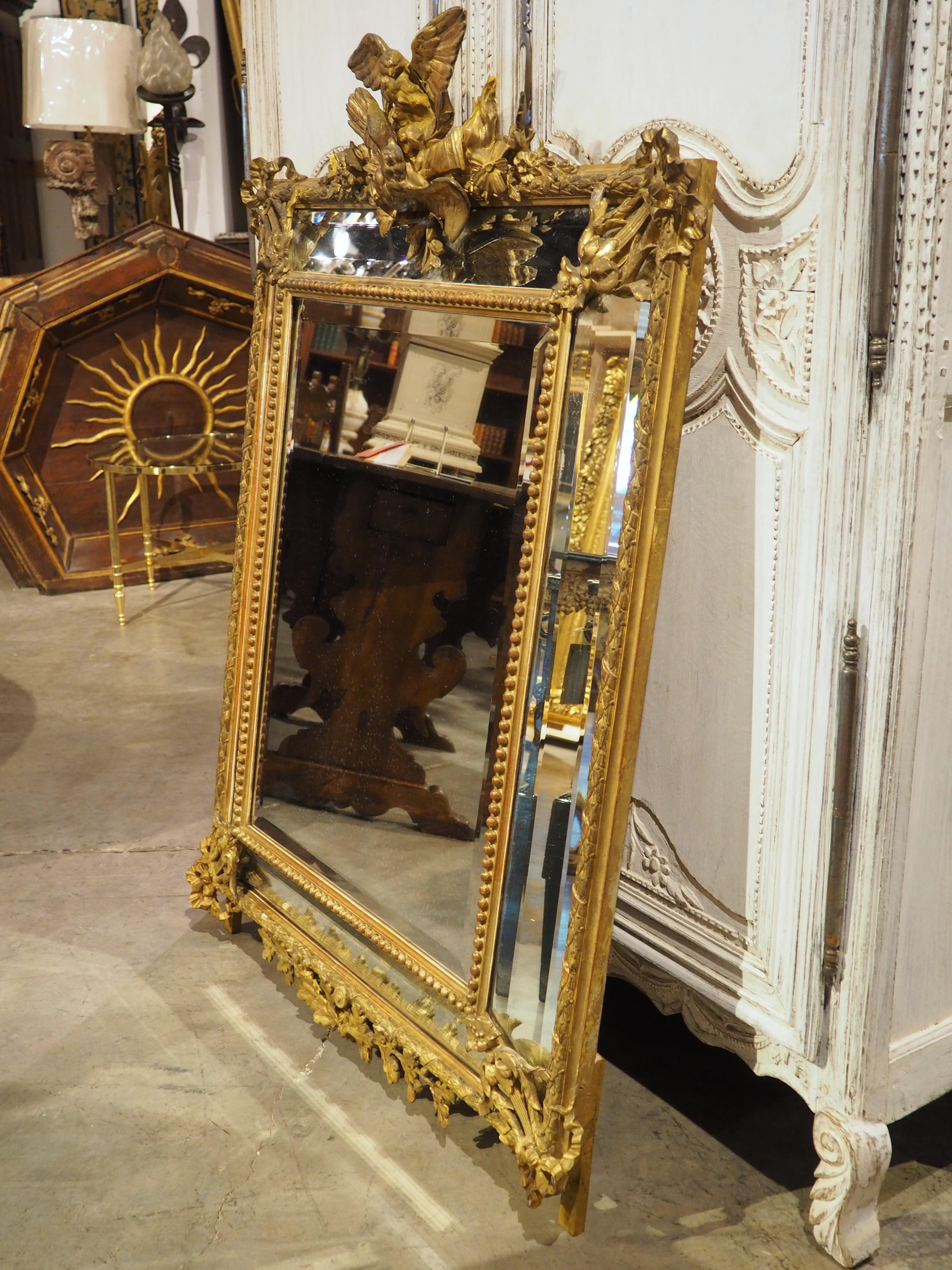 Specchio a cuscino in legno dorato di Napoleone III, Francia, 1850 ca. in vendita 12