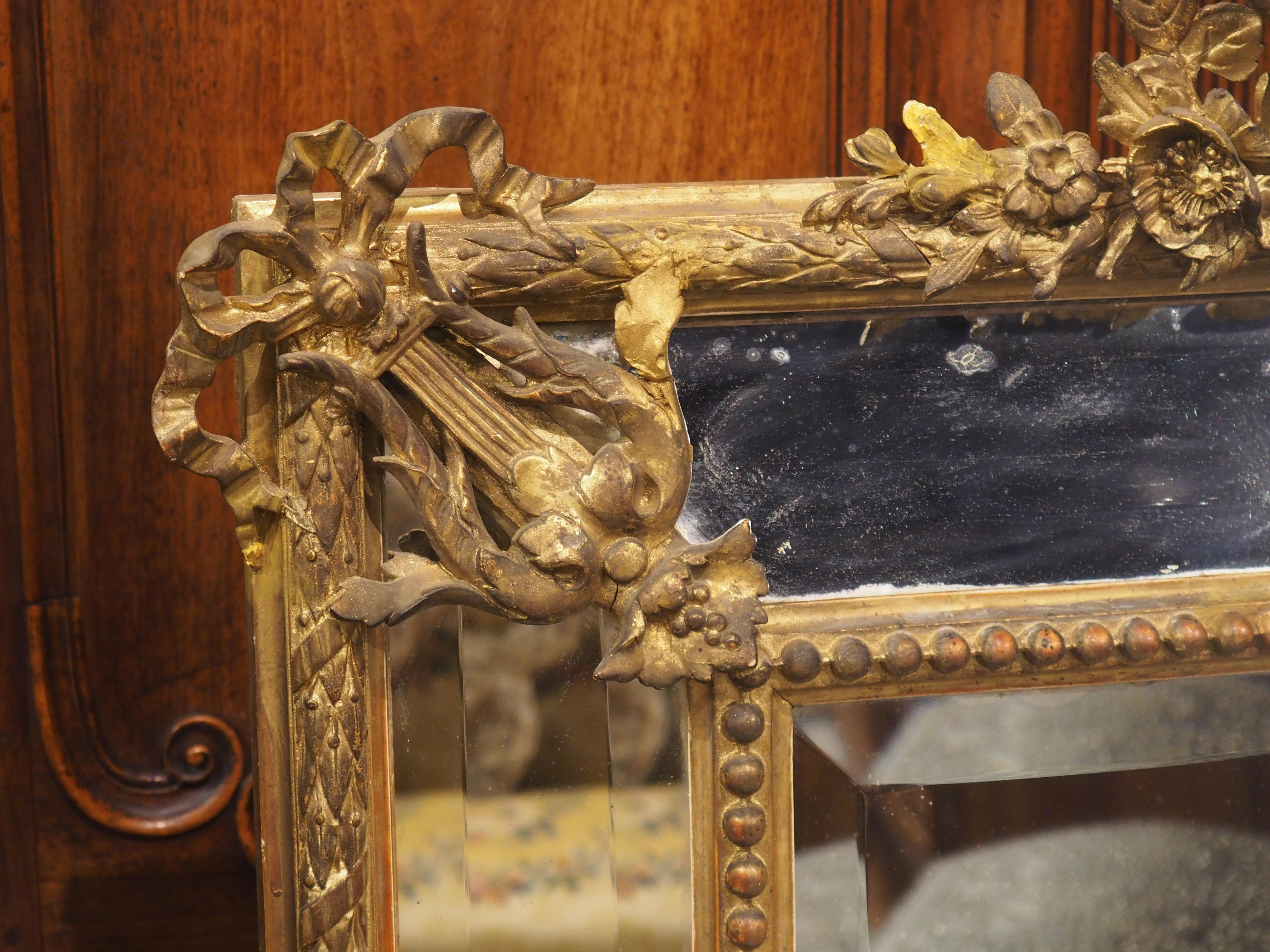 Specchio a cuscino in legno dorato di Napoleone III, Francia, 1850 ca. in vendita 1