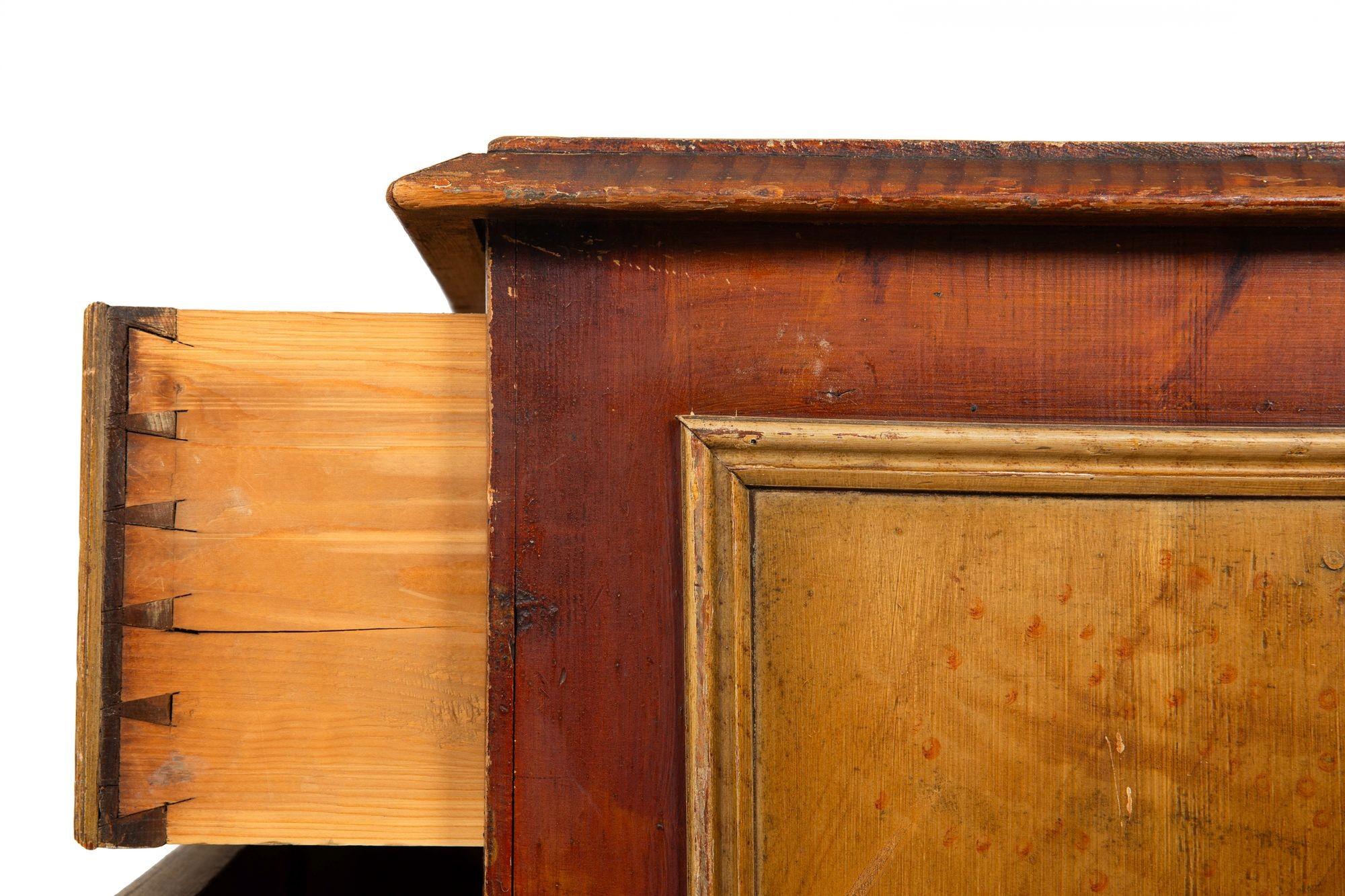 Cassettone antico dipinto a grana inglese del 1850 circa in vendita 7
