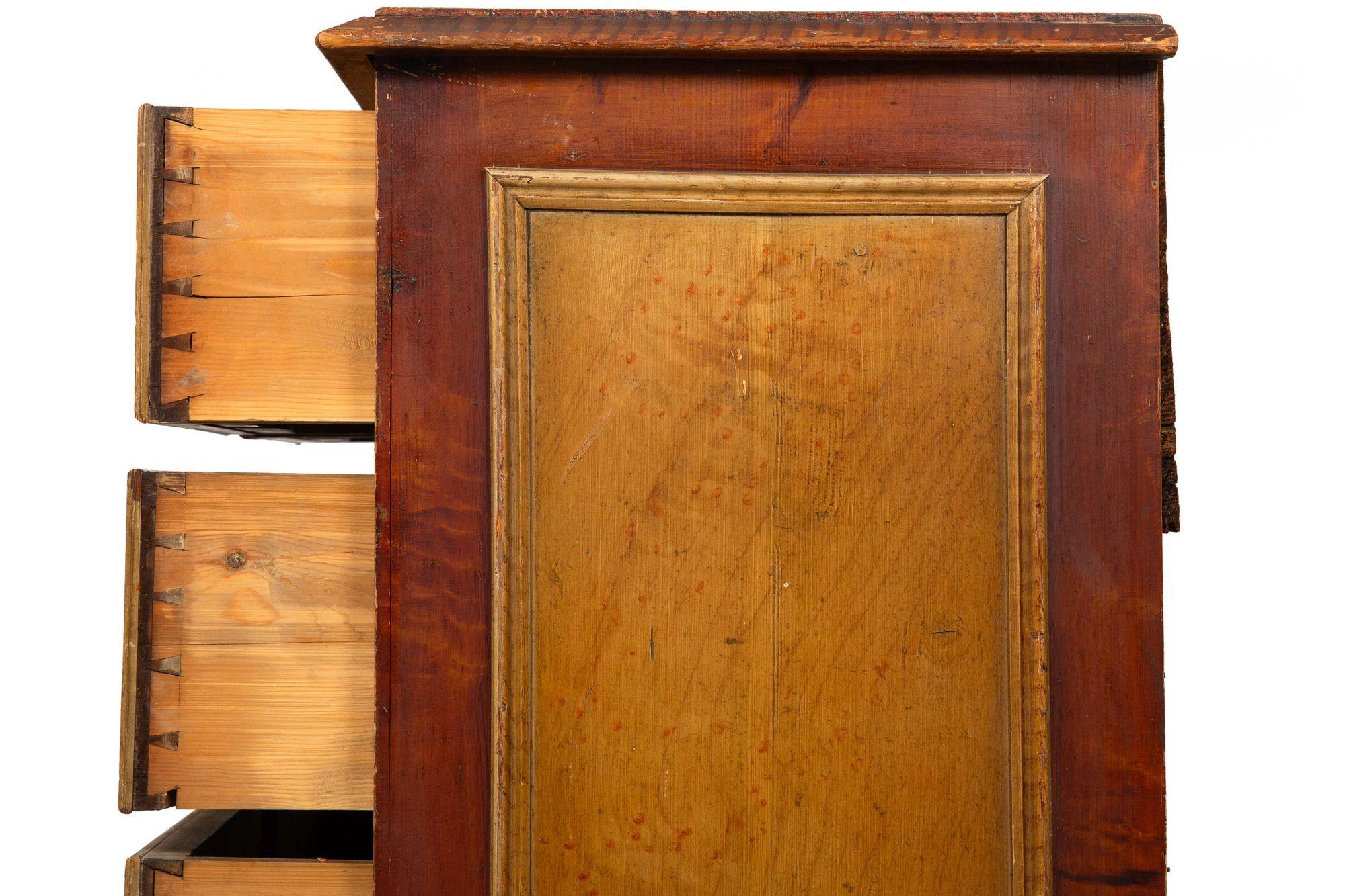 Cassettone antico dipinto a grana inglese del 1850 circa in vendita 2