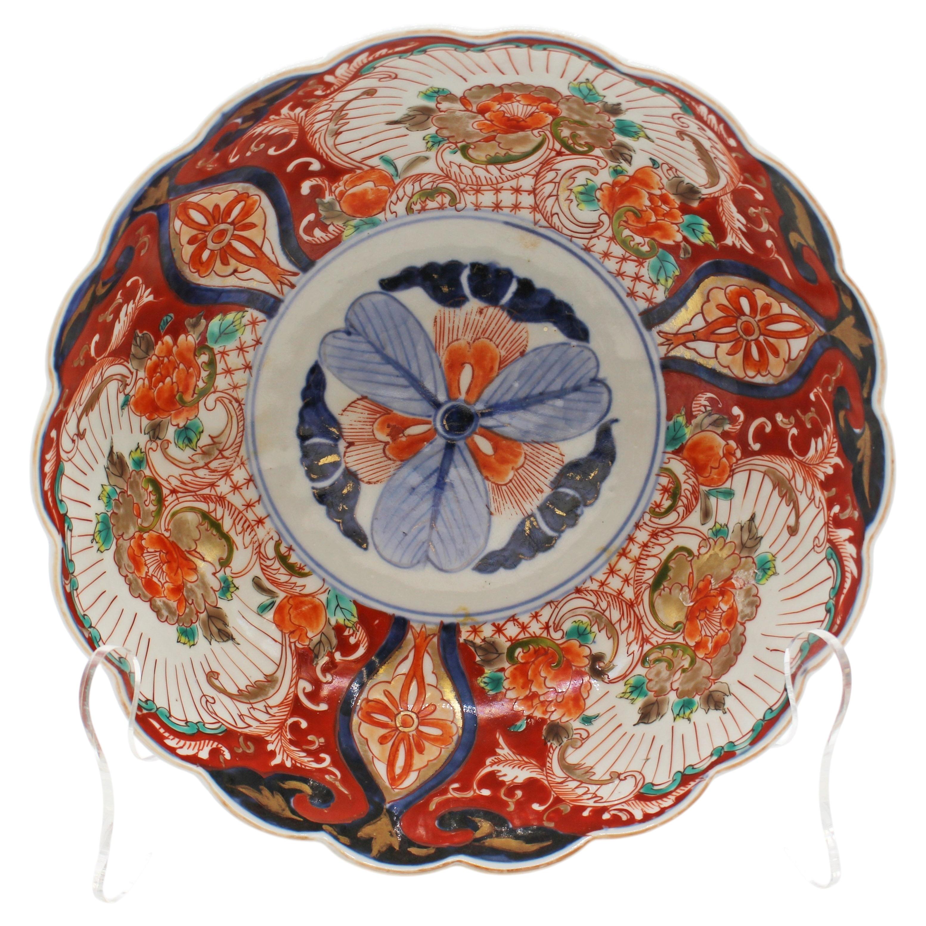Circa 1860-80 Japanese Imari Scalloped Edge Bowl