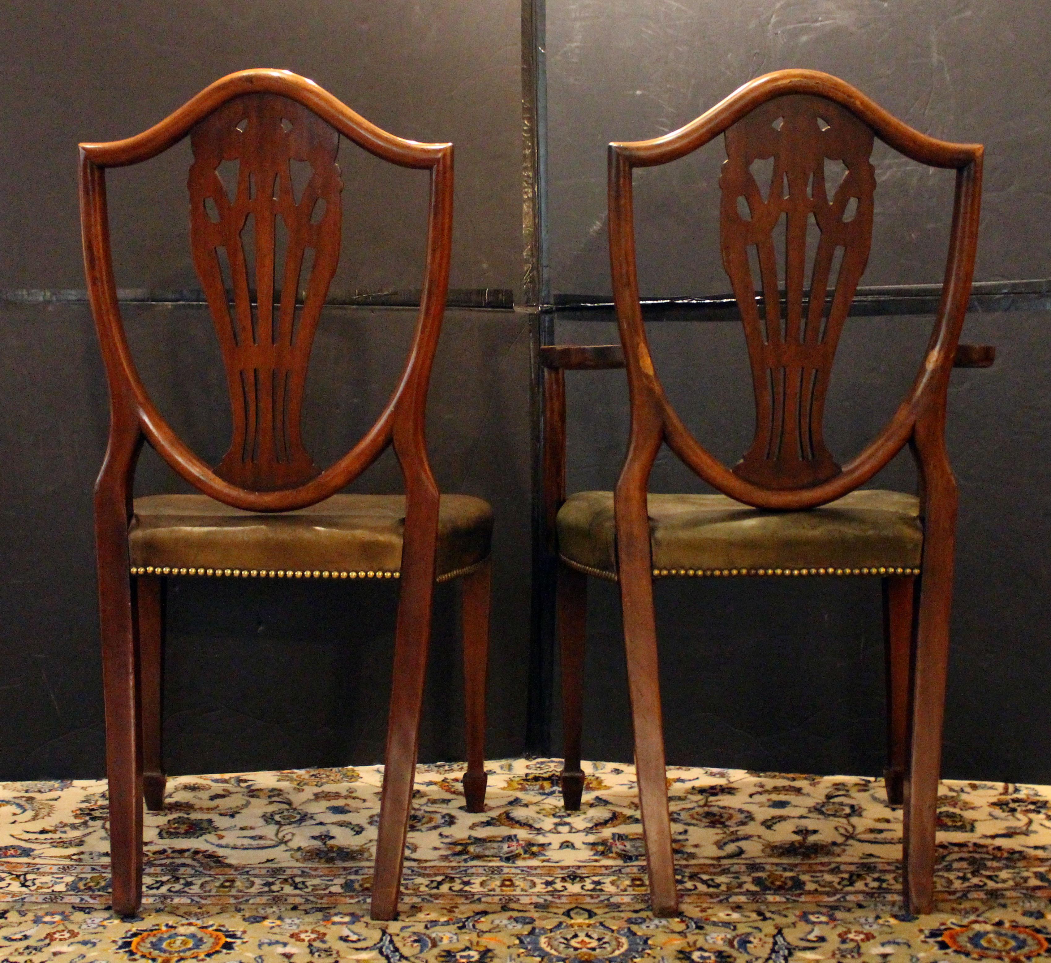 Circa 1860-80 Set of 12 English Georgian Style Dining Chairs In Good Condition In Chapel Hill, NC