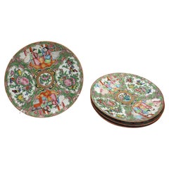 Circa 1860-80 set of 5 Chinese Export Rose Medallion Plates, Qing Dynasty