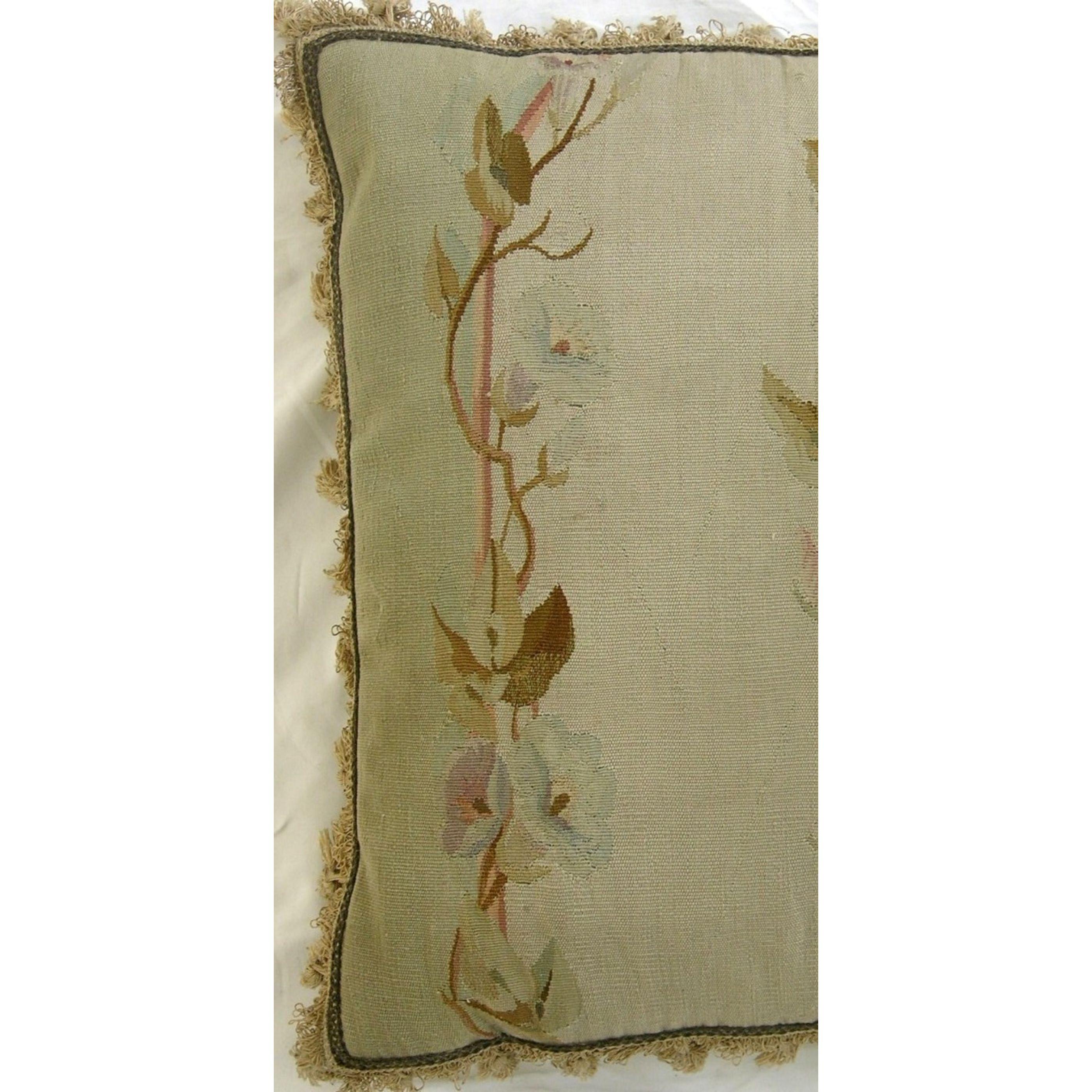 Vers 1860 Ancien oreiller en tapisserie d'Aubusson française
