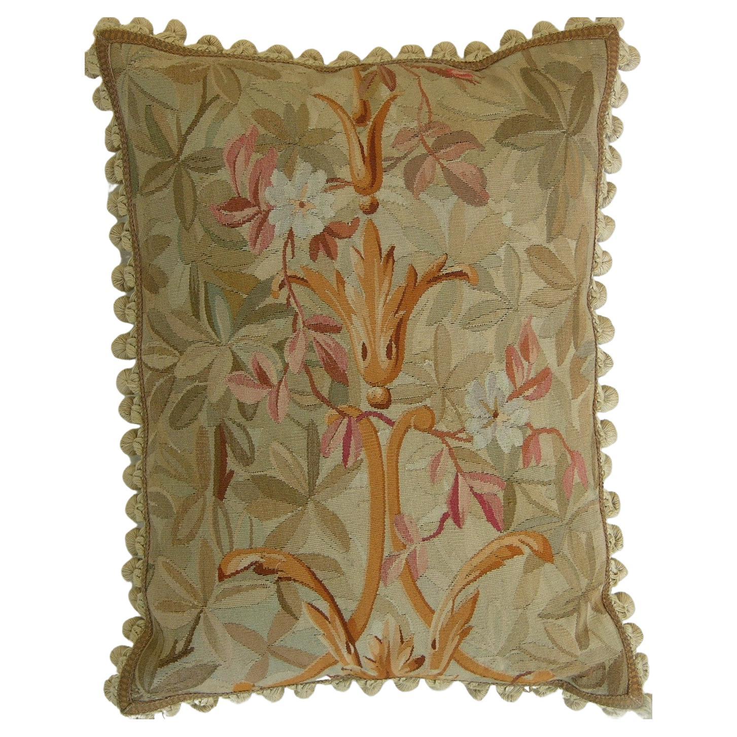 Coussin ancien en tapisserie française d'Aubusson datant d'environ 1860