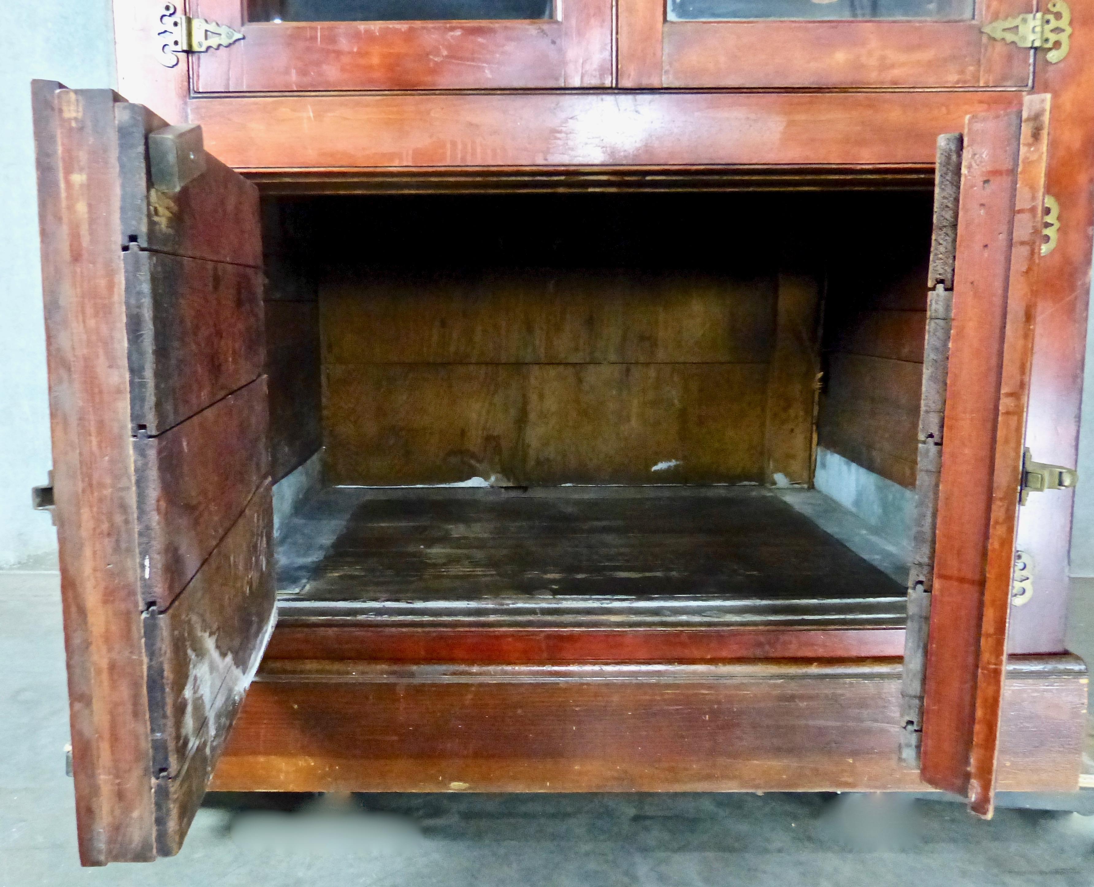 Large Mahogany Storage Cabinet, circa 1860 In Good Condition In Surrey, BC