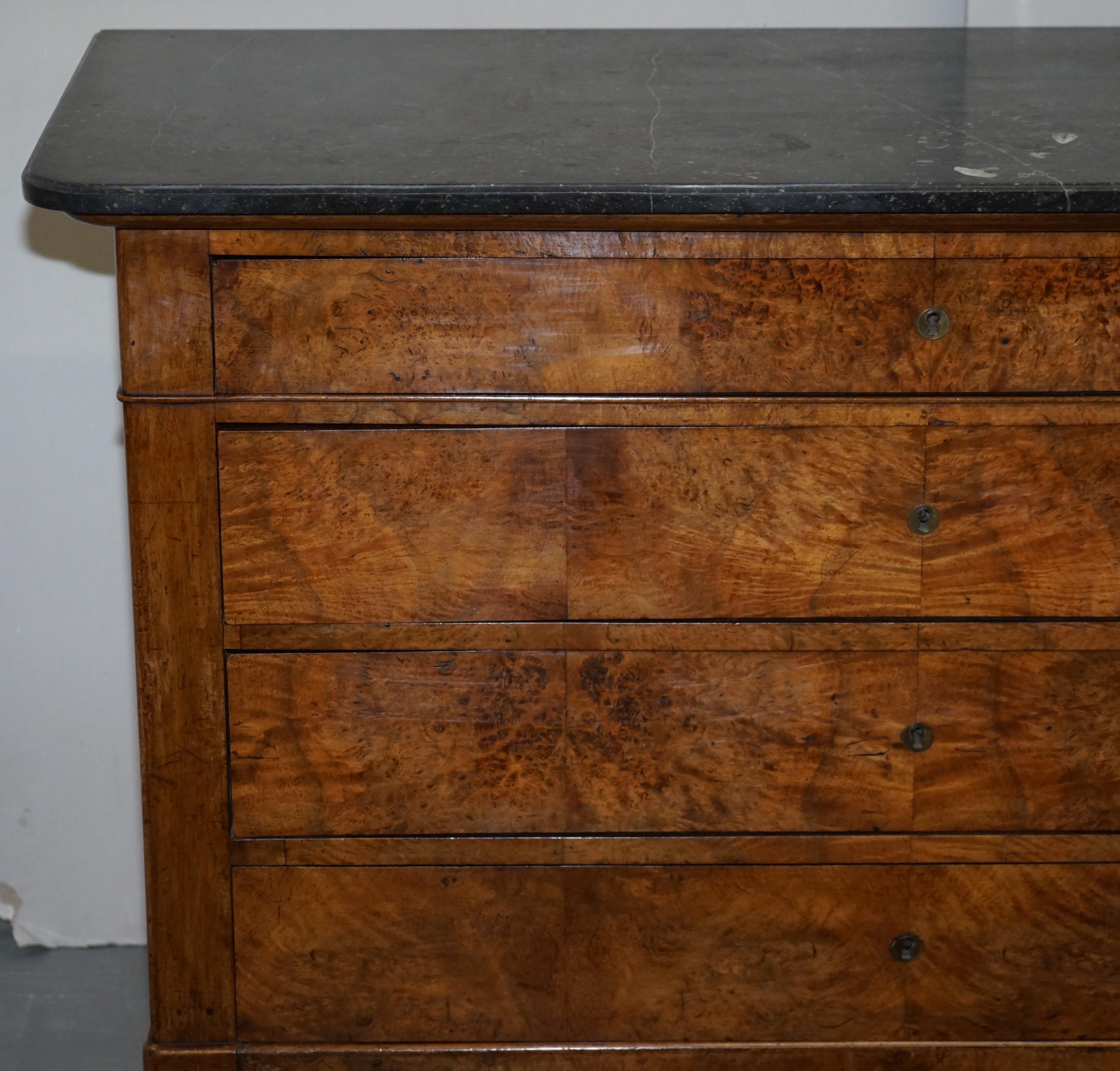 Louis Philippe Burr Walnut & Fossil Marble Commode Chest of Drawers, circa 1860 2