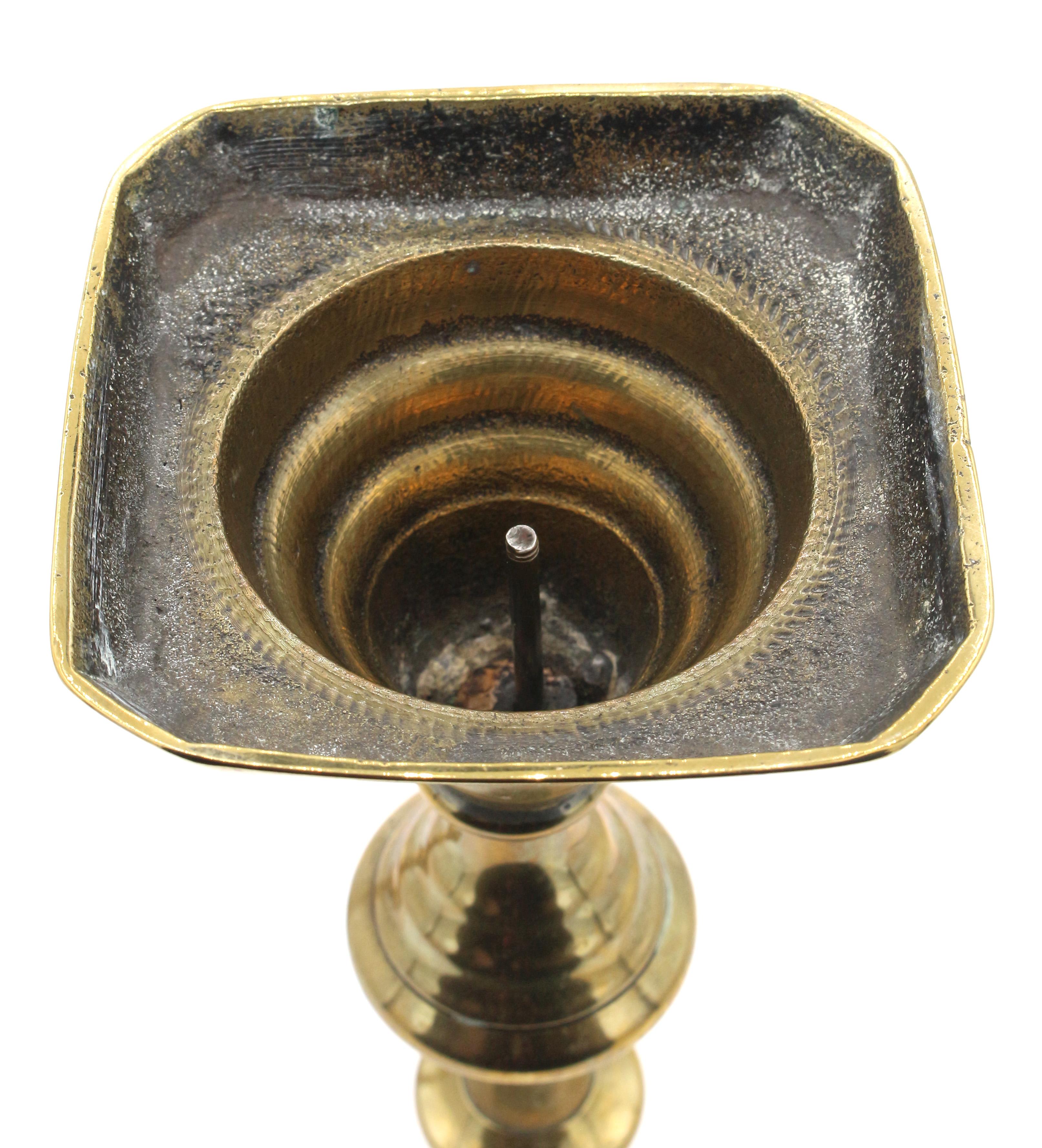 Neoclassical Circa 1860 Pair of English Brass Push-Rod Candlesticks For Sale