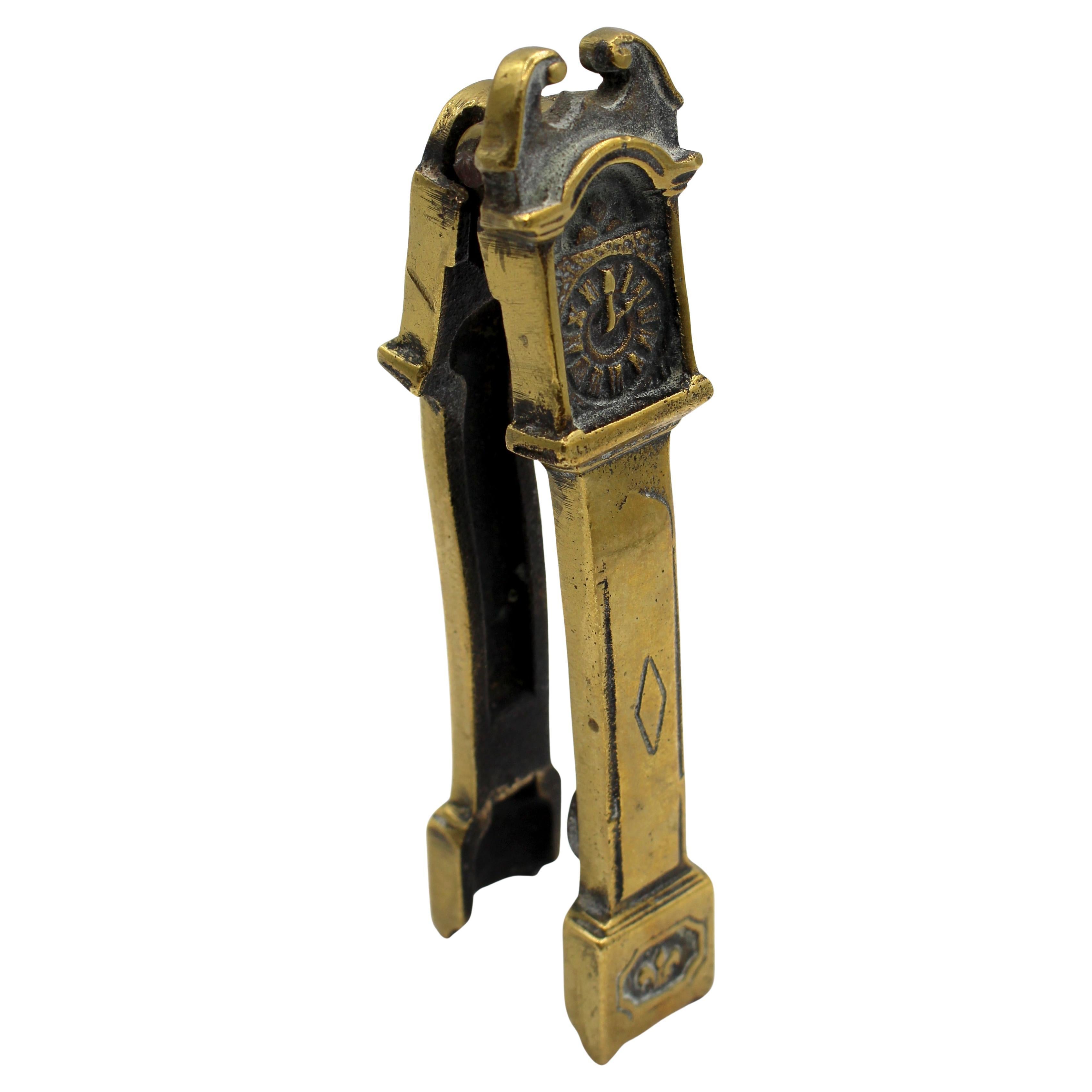 Circa 1860 Period English Brass Tall Case Clock Form Nutcracker en venta