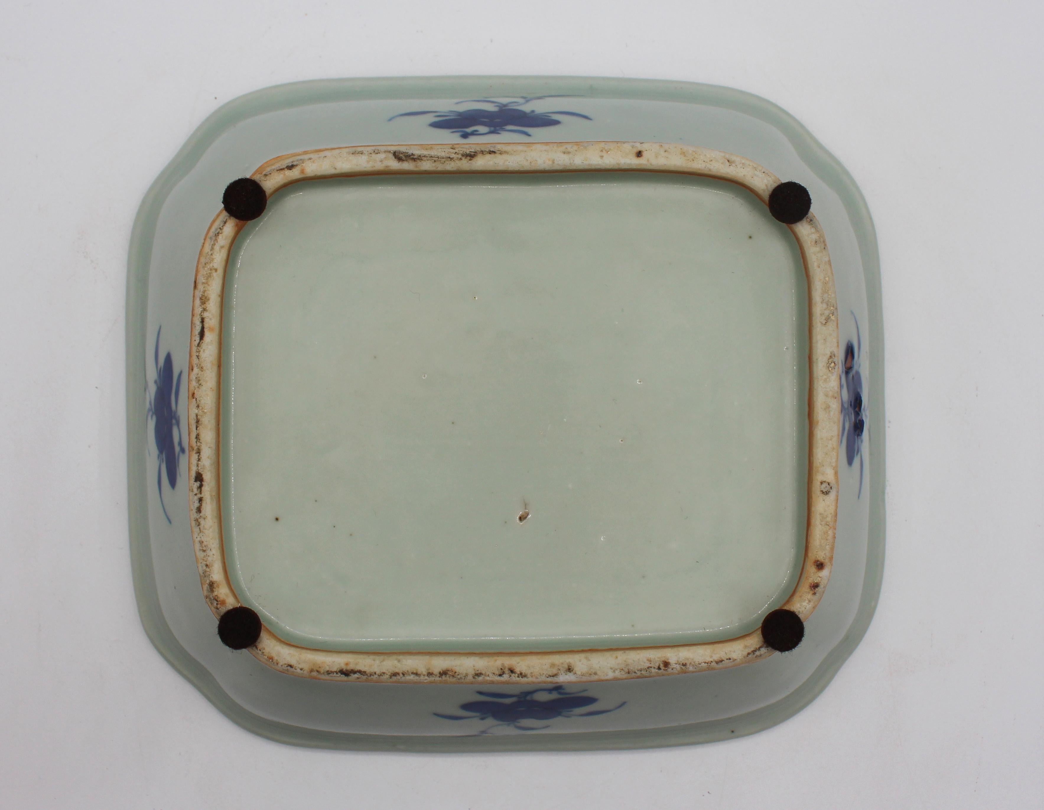 Circa 1860s Blue Canton Covered Vegetable Dish For Sale 4