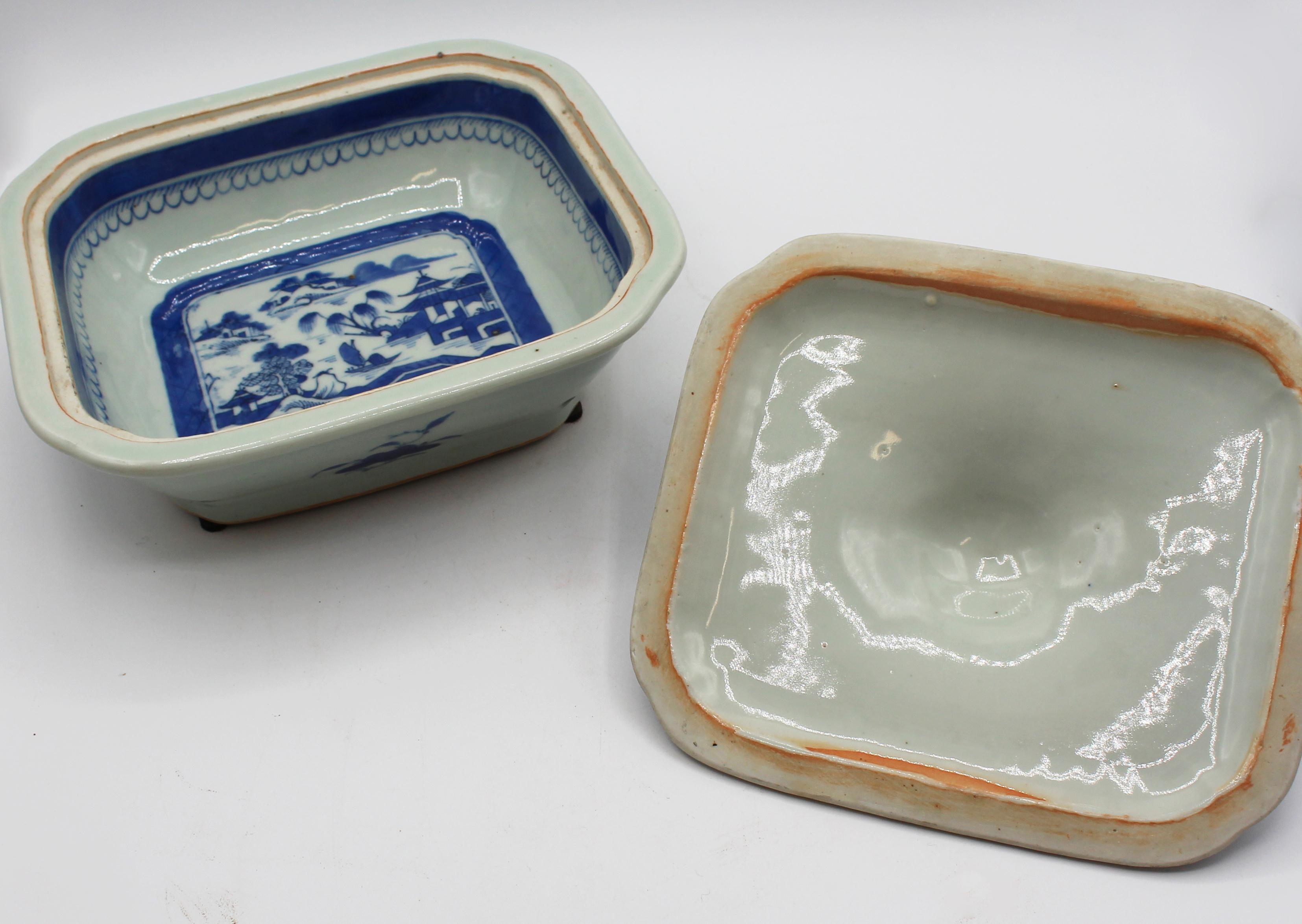 Chinese Circa 1860s Blue Canton Covered Vegetable Dish For Sale