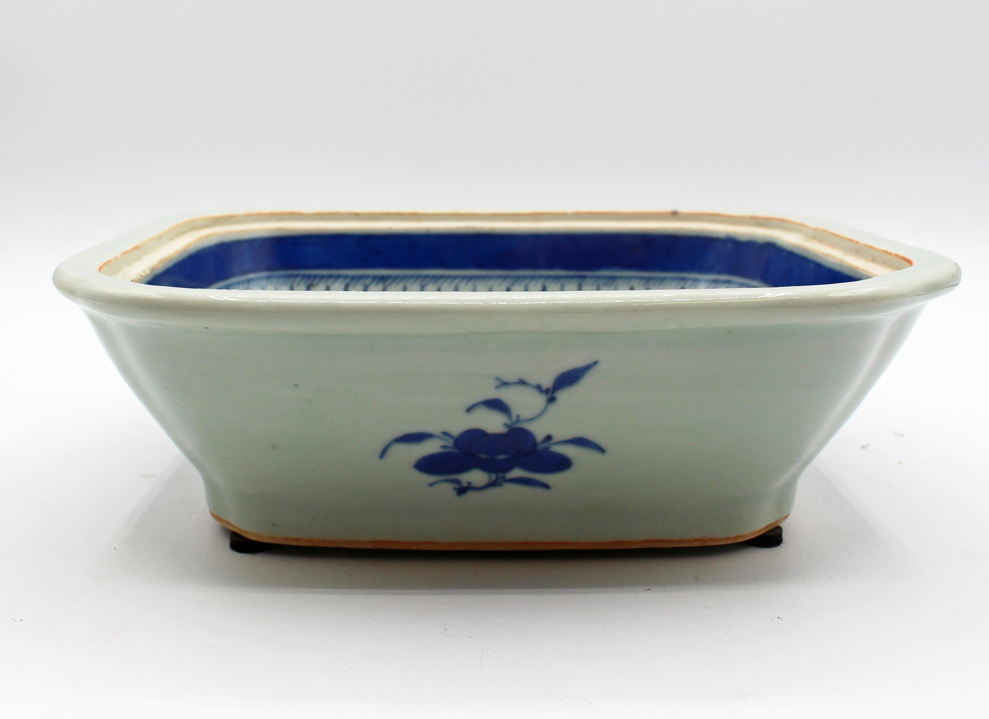 Ceramic Circa 1860s Blue Canton Covered Vegetable Dish For Sale