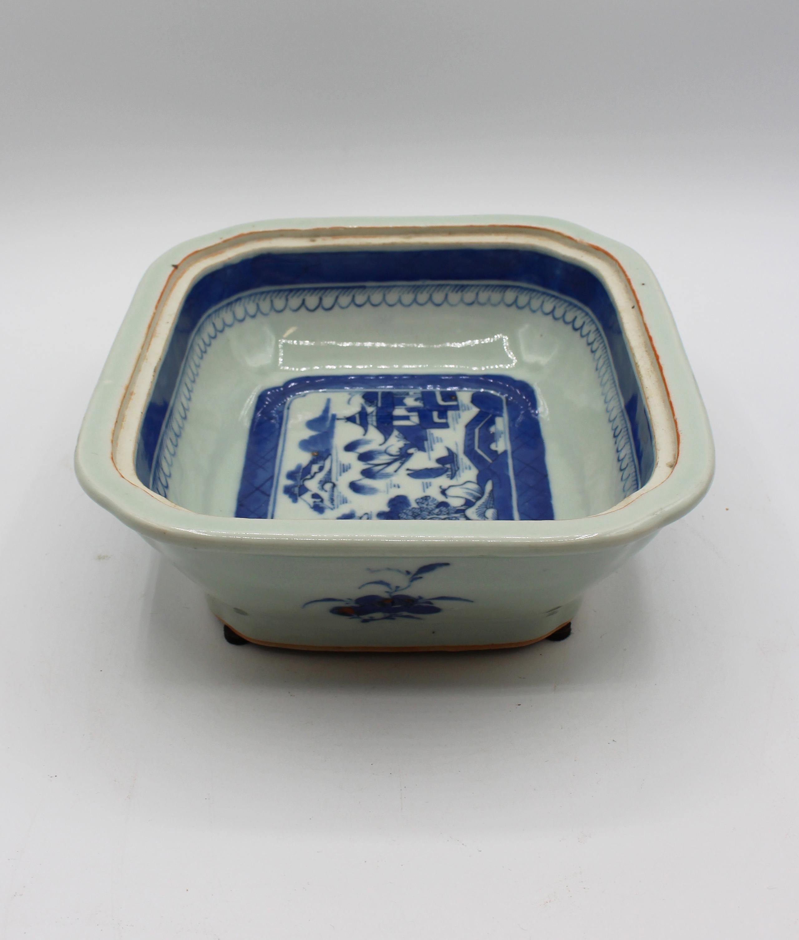 Circa 1860s Blue Canton Covered Vegetable Dish For Sale 2