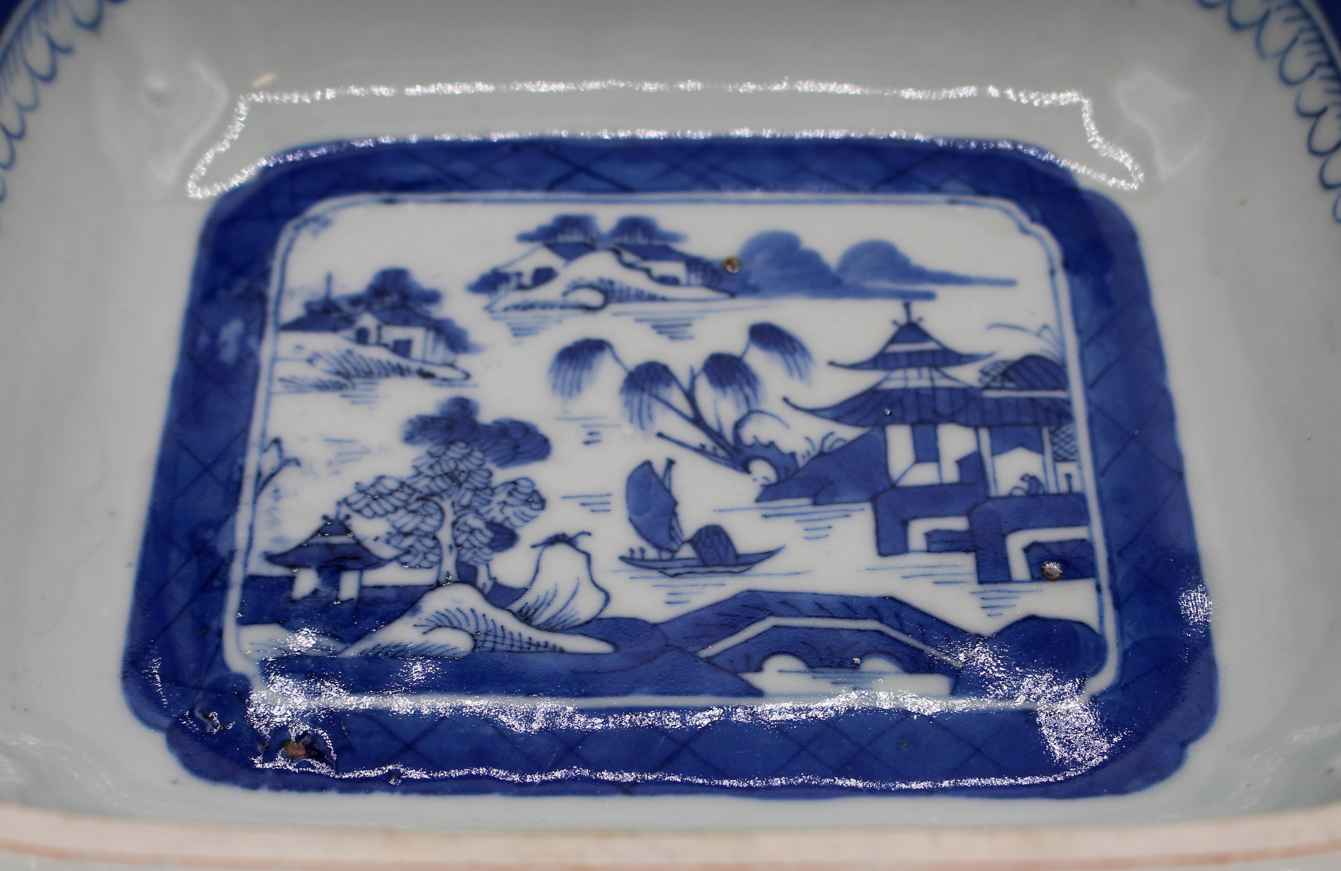 Circa 1860s Blue Canton Covered Vegetable Dish For Sale 3