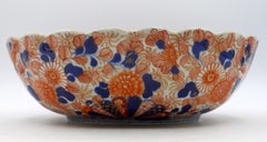 Circa 1860s Meiji Period Japanese Imari Porcelain Oval Scalloped Bowl