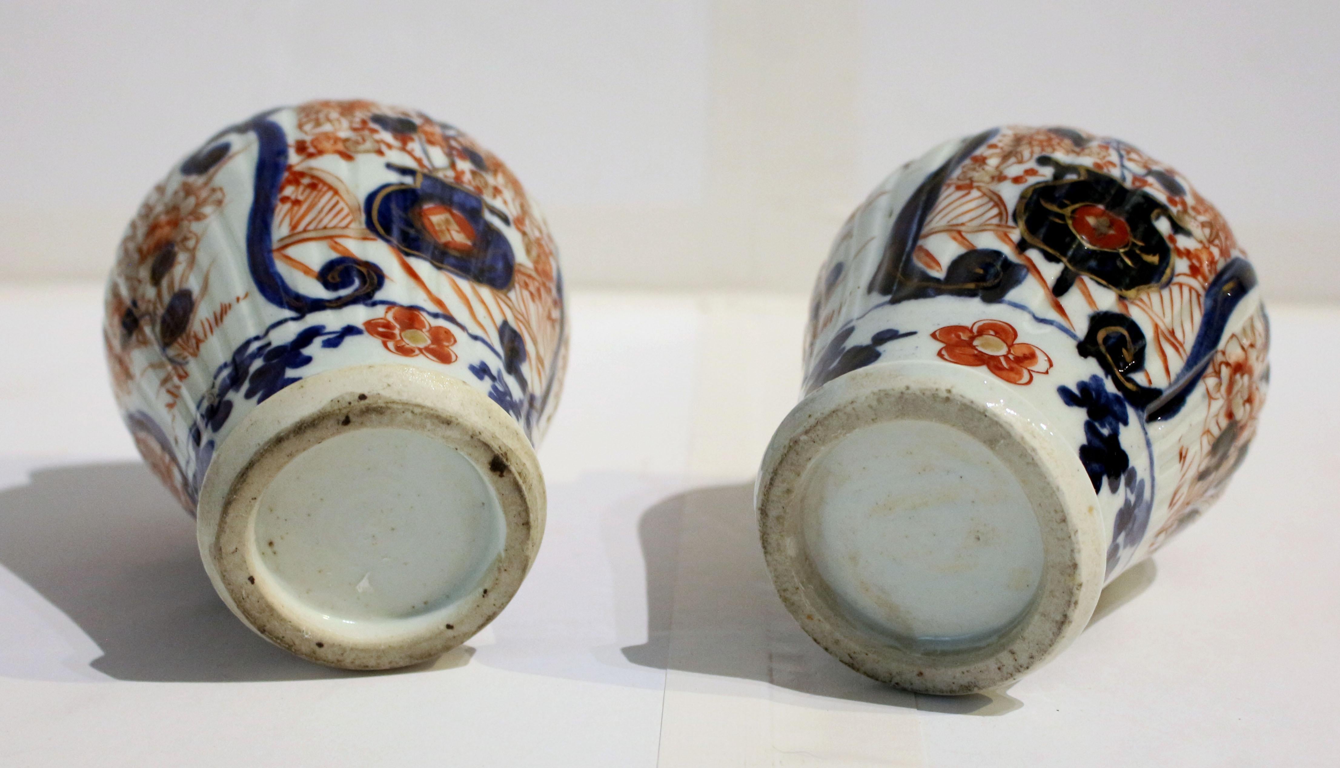 Victorian Circa 1860s Pair of Imari Covered Vases, Japanese