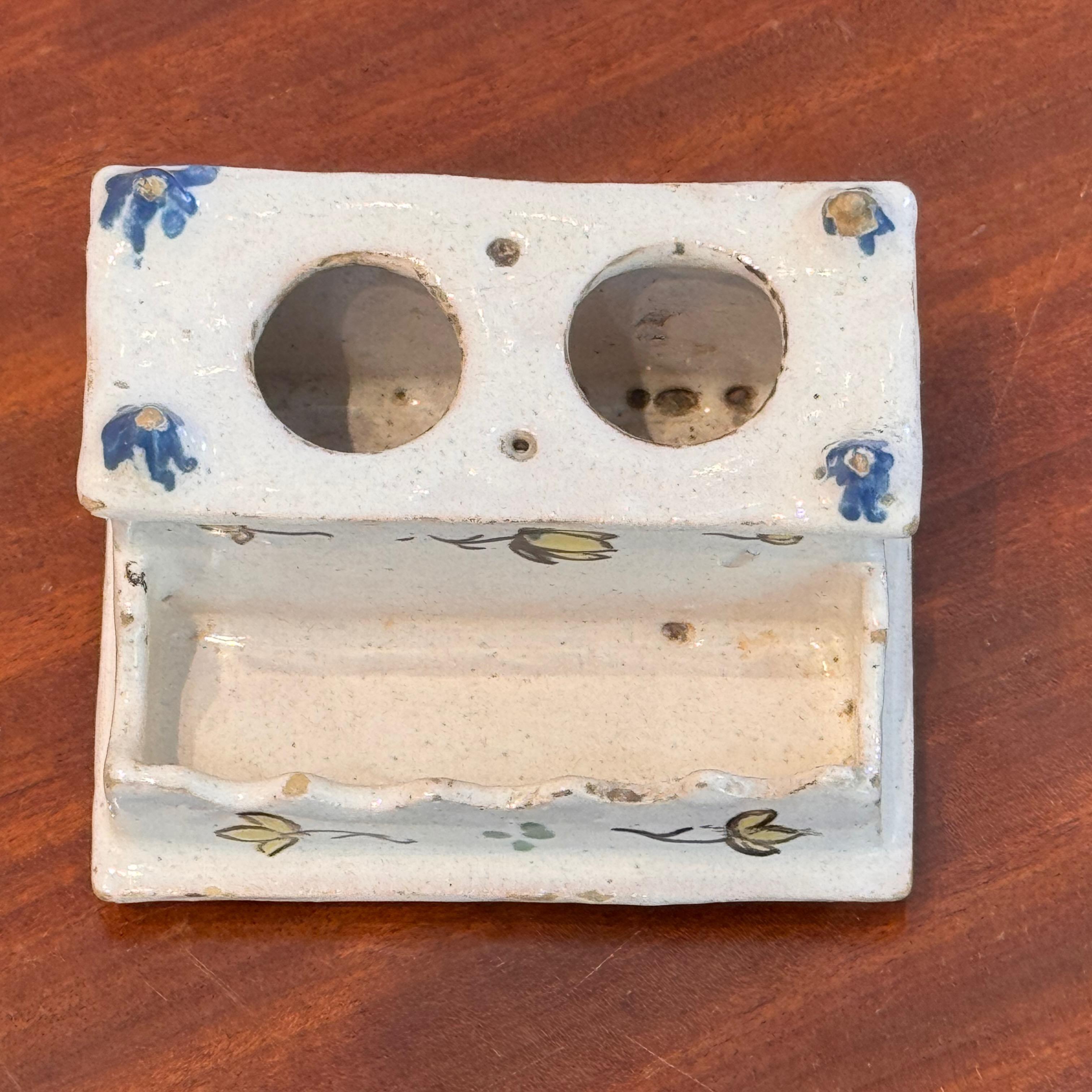 Tintero de cerámica de Delft Circa 1870 en Bueno estado para la venta en Charlottesville, VA